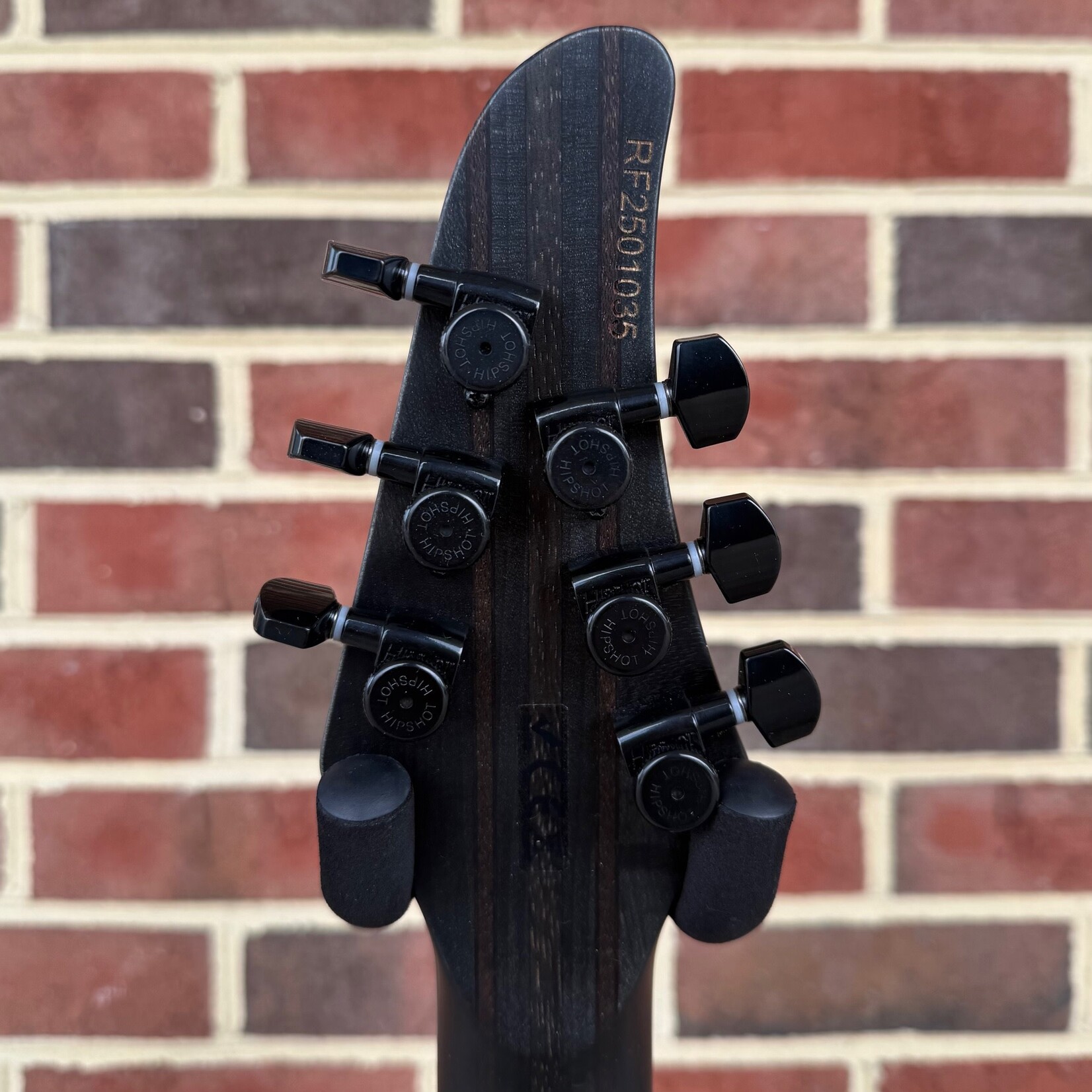 Mayones Mayones Regius 6, Lava Burst RAW, 4A Eye Poplar Top, Swamp Ash Body, 11pc Maple / Mahogany / Wenge / Amazakoe Neck, Royal Ebony Fretboard, Royal Ebony Wood Knobs, Velvetrone Ironside + Solium Pickups, Hardshell Case