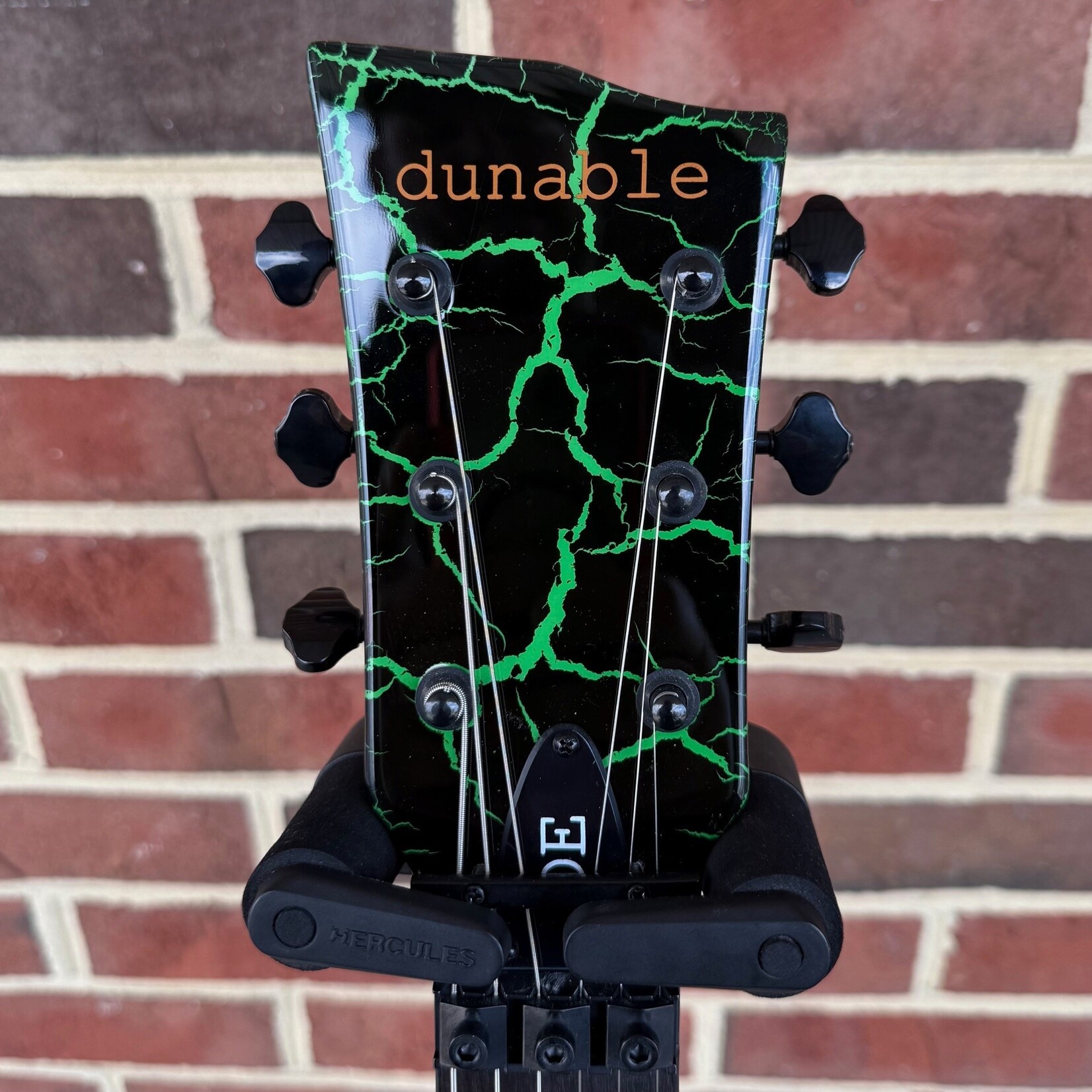 Dunable Guitars Dunable Asteroid DE, Black/Green Crackle, Floyd Rose Tremolo, Dunable Bladewolf Pickups, Gig Bag