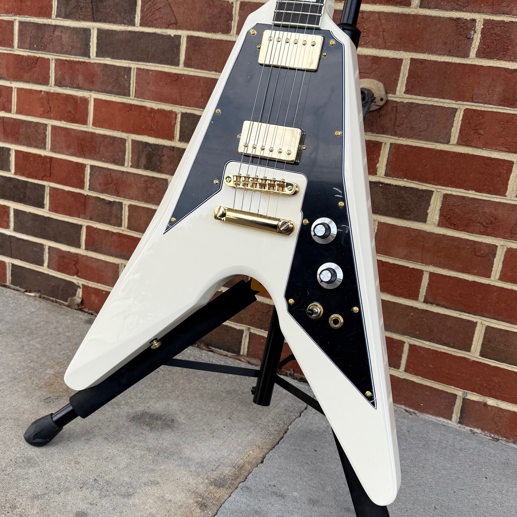 Dunable Guitars Dunable Asteroid DE, Gloss Vintage White, Ebony Fretboard, Block Inlays, Dunable Cthulu Pickups, Gold Hardware, Gig Bag