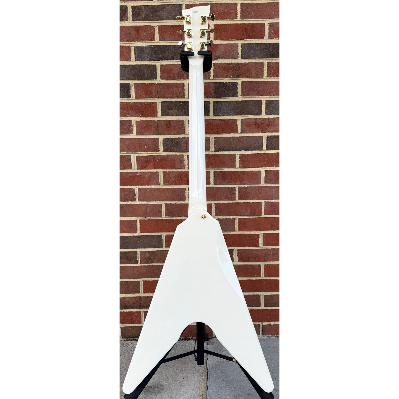 Dunable Guitars Dunable Asteroid DE, Gloss Vintage White, Ebony Fretboard, Block Inlays, Dunable Cthulu Pickups, Gold Hardware, Gig Bag