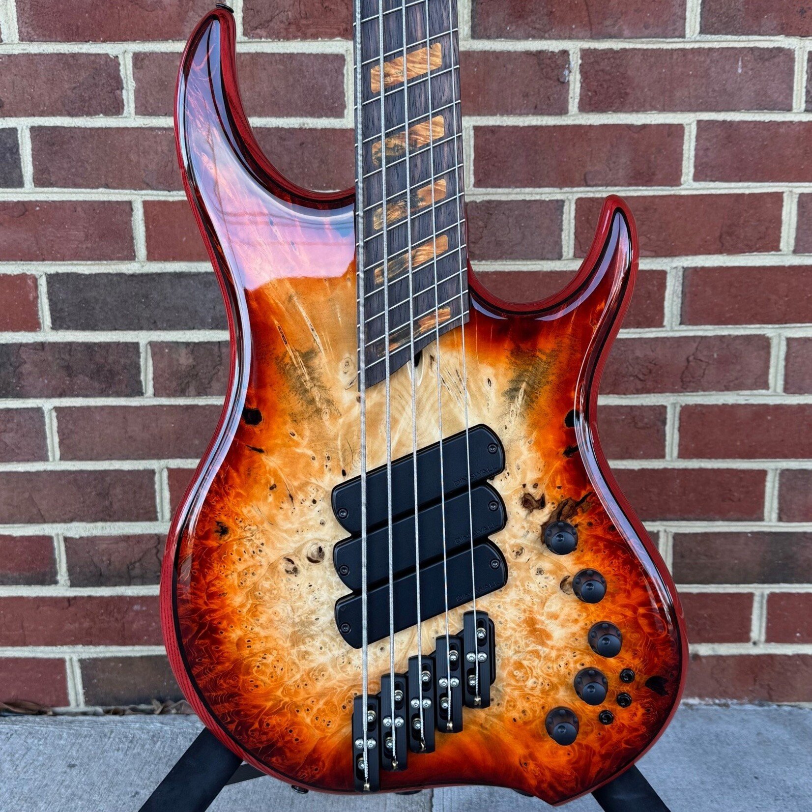 Dingwall Dingwall Custom Z3 5-String, Explosion Burst, Buckeye Burl Top, Wenge Contrast Layer, Dual-Density Swamp Ash/Northern Alder Body, Wenge Neck, Ebony Fretboard, Matching Wood Block Inlays, Neve Preamp w/ Toggles,