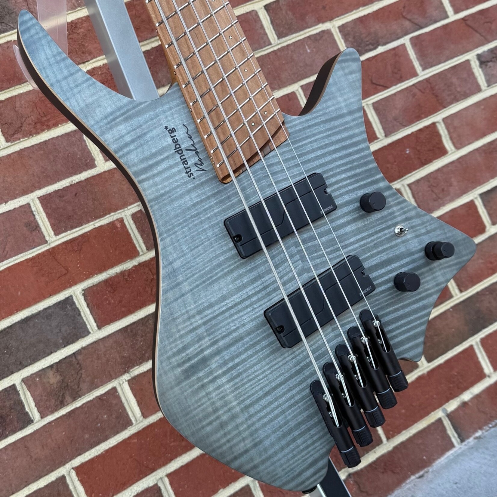 Strandberg Strandberg Boden Bass Standard 5, Charcoal, American Basswood Body, Maple Top, Flame Maple Top Veneer, Fishman Fluence Pickups, Strandberg EGS Rev2 Mono Rail Bridge, Gig Bag