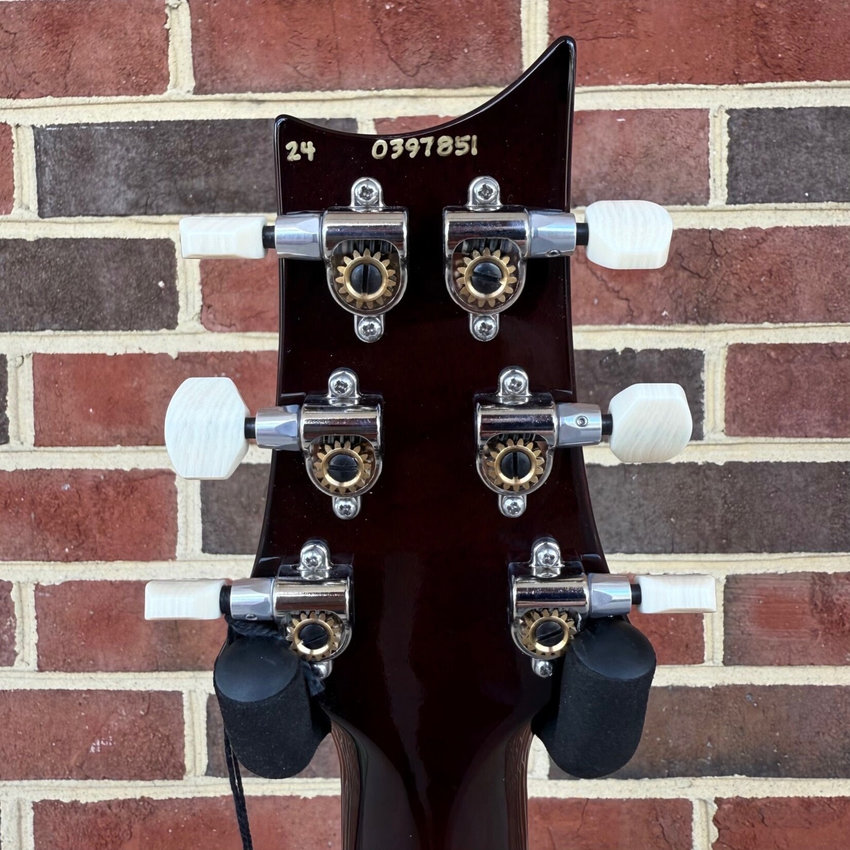 Paul Reed Smith Paul Reed Smith DGT with Birds, Gold Top, Flame Maple Top, Mahogany Body & Neck, Rosewood Fretboard, DGT Neck Carve, DGT Pickups, Hardshell Case
