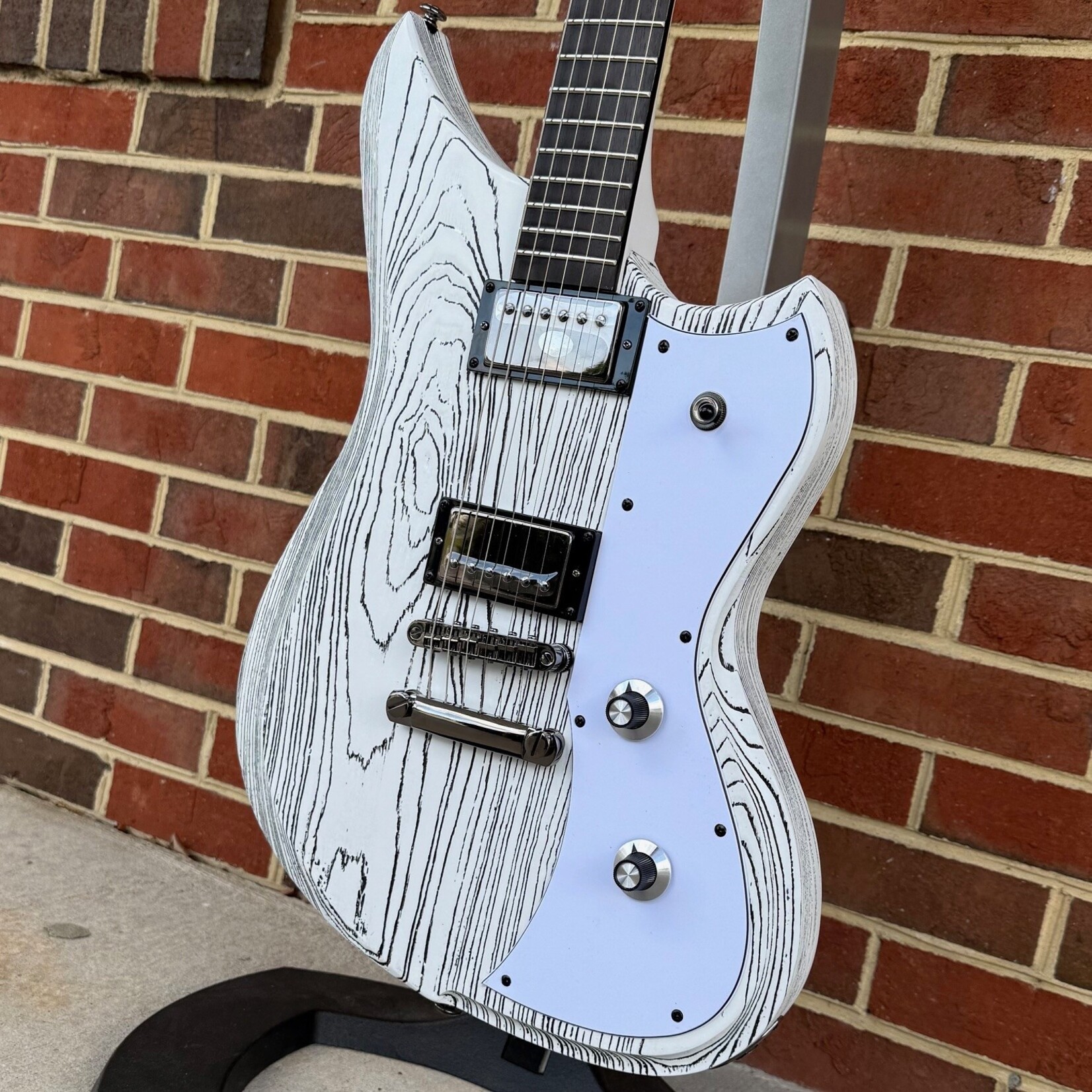 Dunable Guitars Dunable Yeti DE Limited Edition, 1 of 24, Matte White, Swamp Ash Body, Mahogany Neck, Ebony Fretboard, Dunable Cthulu Pickups, Locking Tuners, Gig Bag