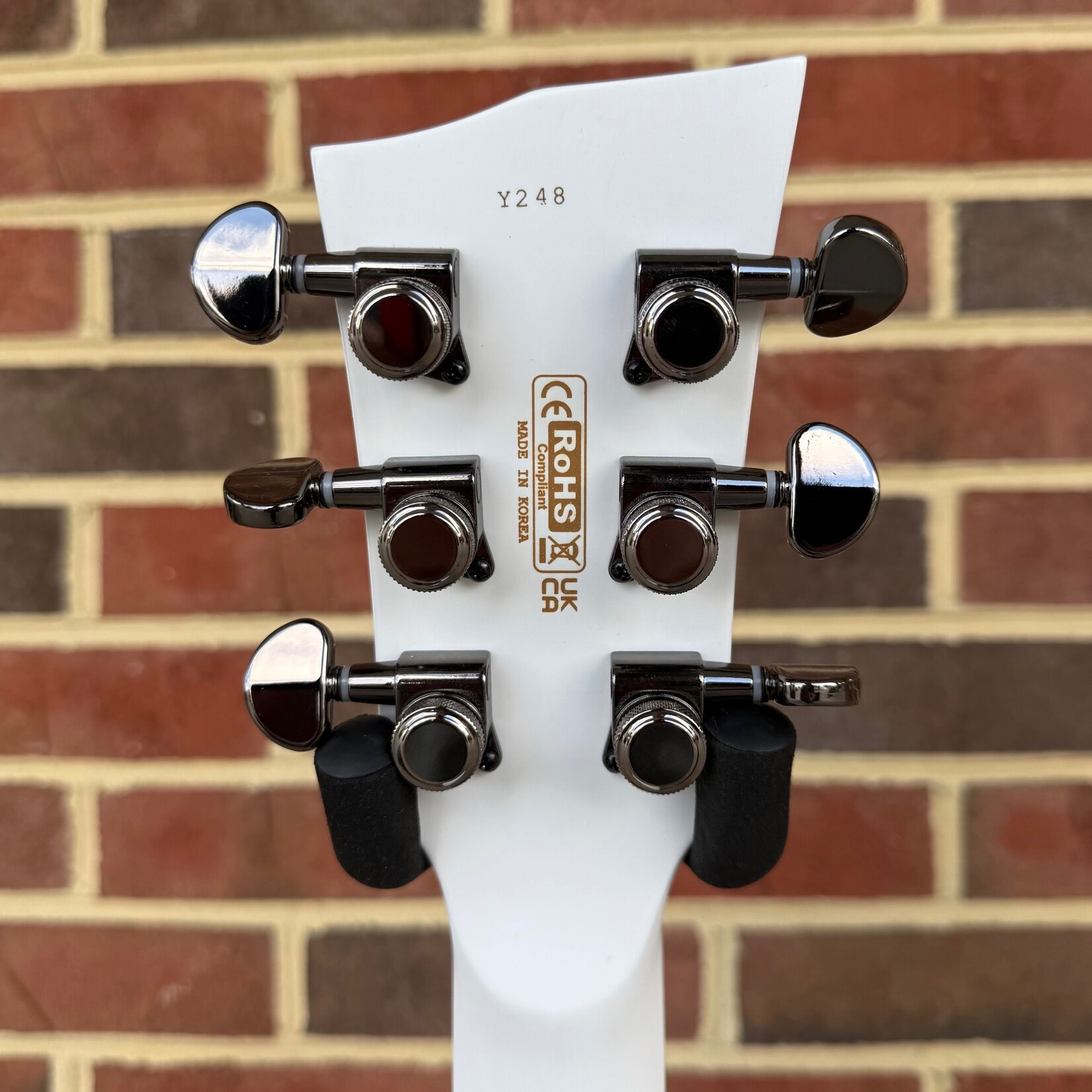 Dunable Guitars Dunable Yeti DE Limited Edition, 1 of 24, Matte White, Swamp Ash Body, Mahogany Neck, Ebony Fretboard, Dunable Cthulu Pickups, Locking Tuners, Gig Bag