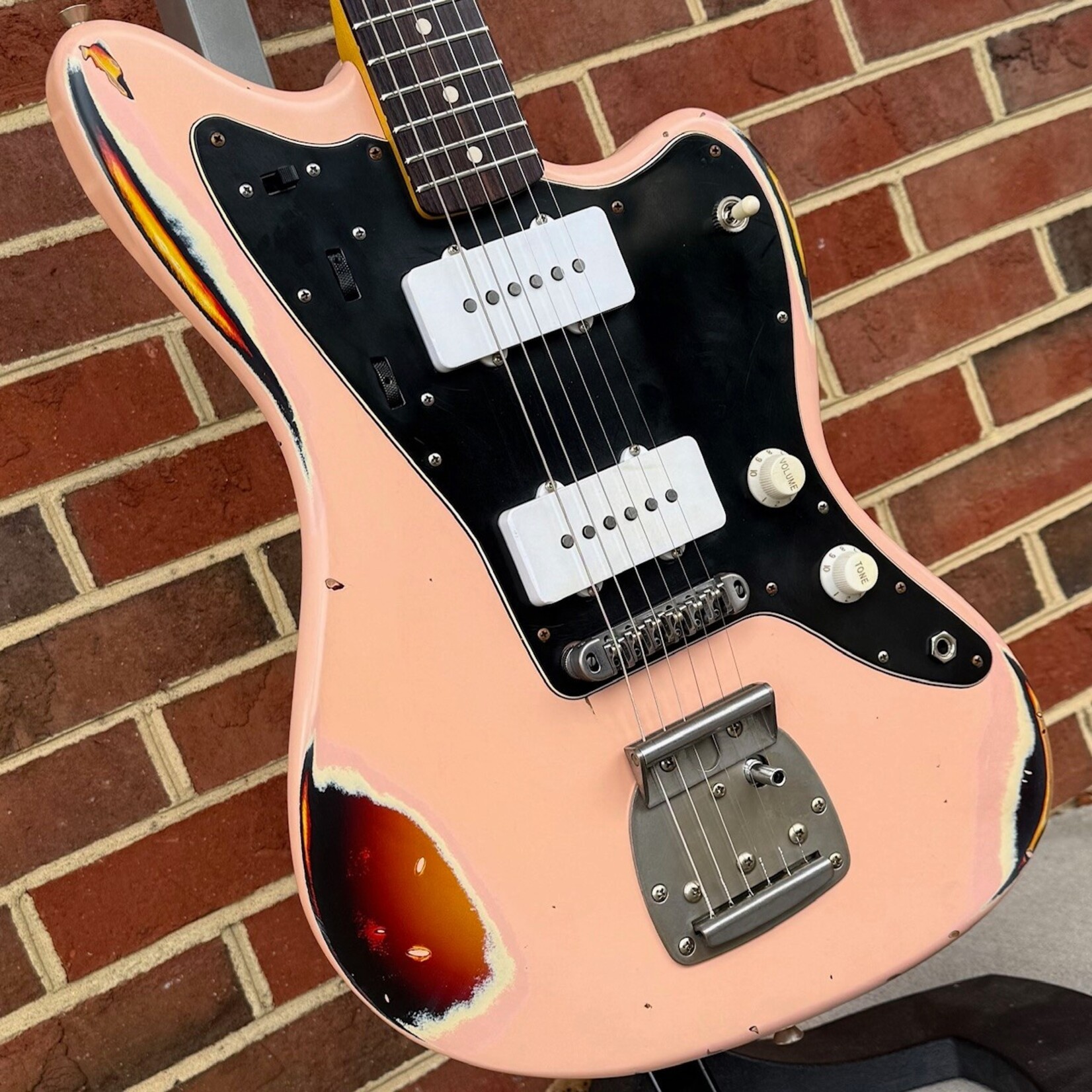 Nash Nash JM-63 Jazzmaster, Shell Pink Over 3-Tone Burst, Heavy Aged, Alder Body, Maple Neck, Rosewood Fretboard, Lollar Special JM Pickups, Black Pickguard, White Pickups & Knobs, Hardshell Case
