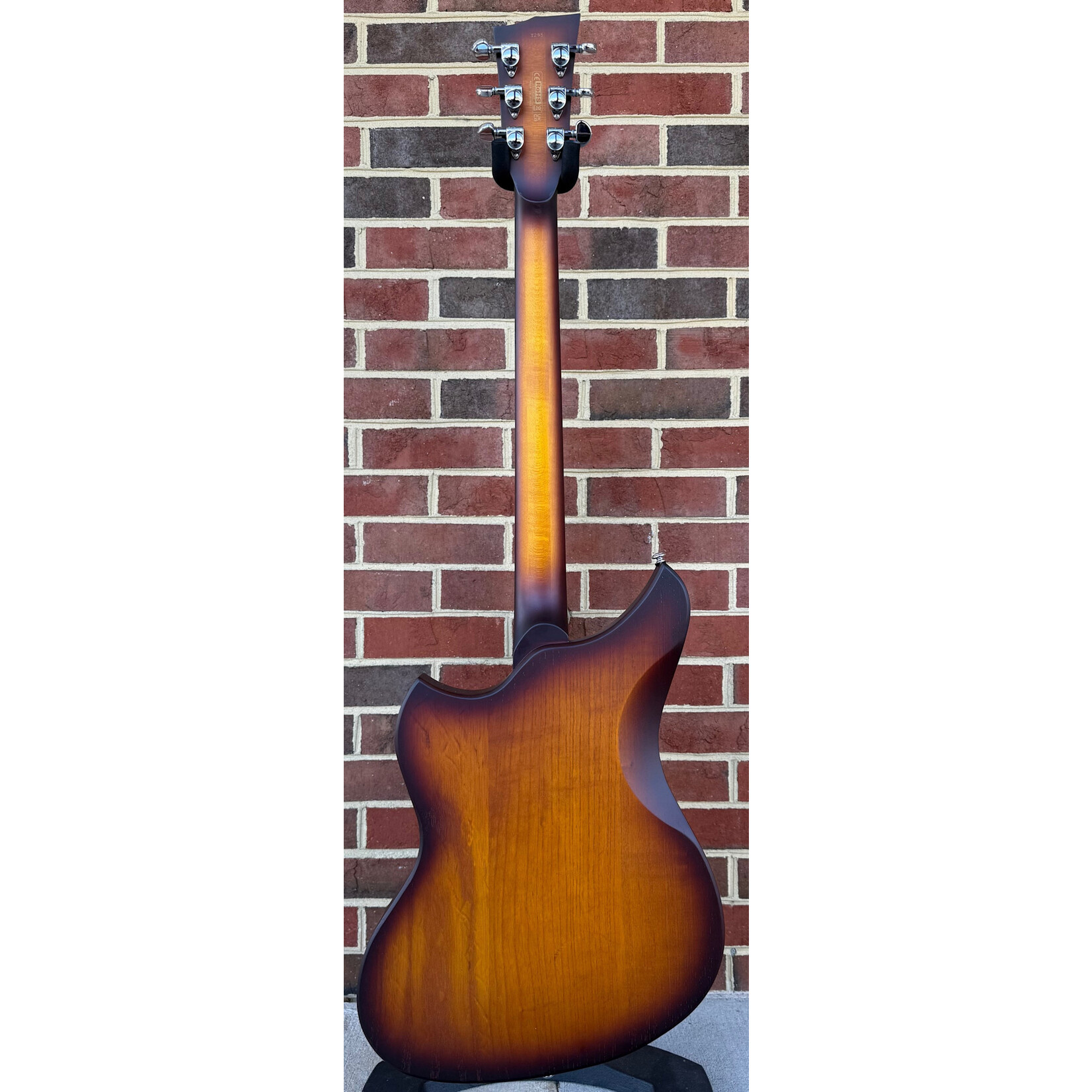 Dunable Guitars Dunable Yeti DE Limited Edition, 1 of 24, Amber Tobacco Burst, Swamp Ash Body, Mahogany Neck, Maple Fretboard, Block Inlays, Dunable Cthulu Pickups, Wilkinson Rotomatic Tuners, Gig Bag