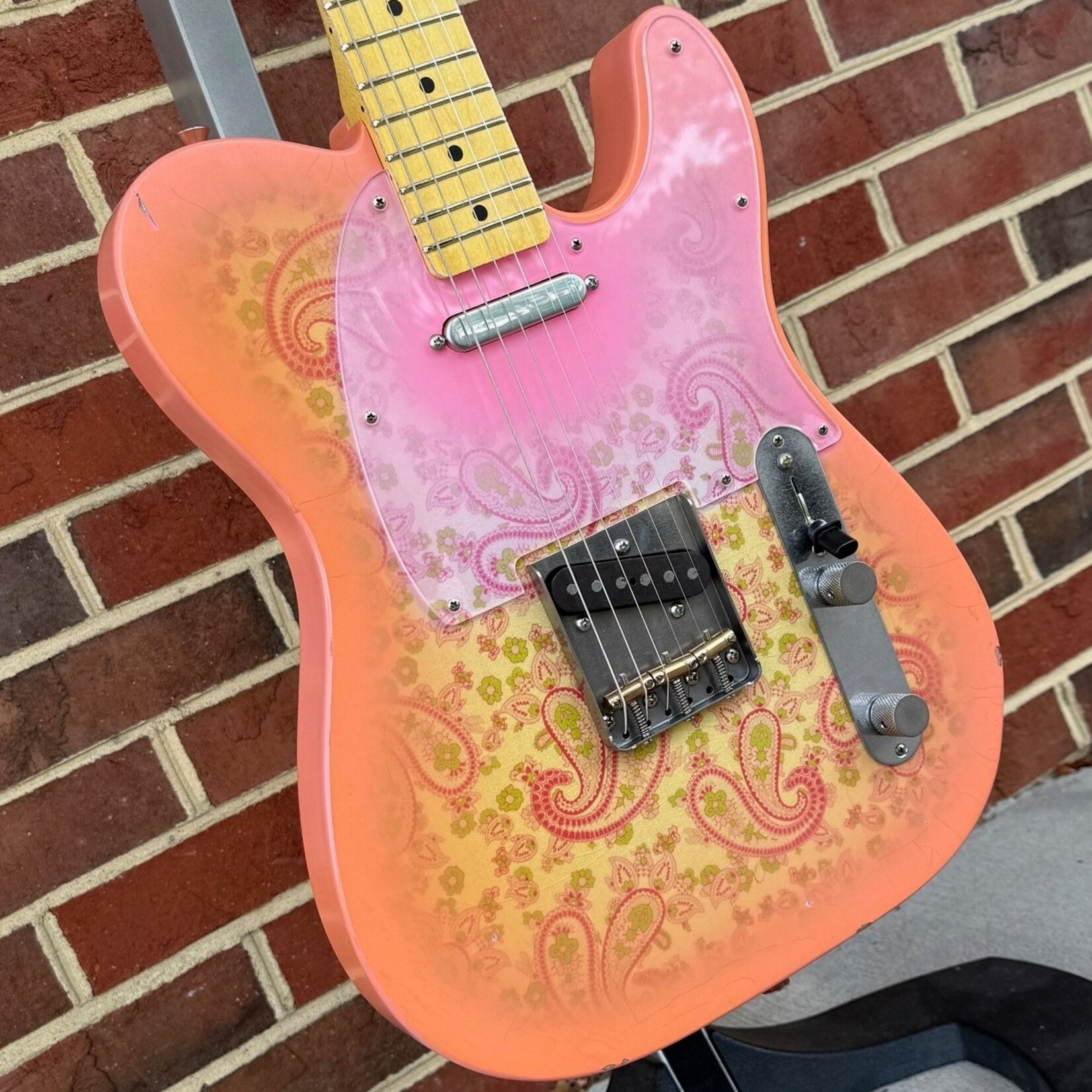 Nash Nash T-68/PSLY, Pink Paisley, Light Aging, Alder Body, Rosewood Fretboard, Lollar Pickups, Hardshell Case