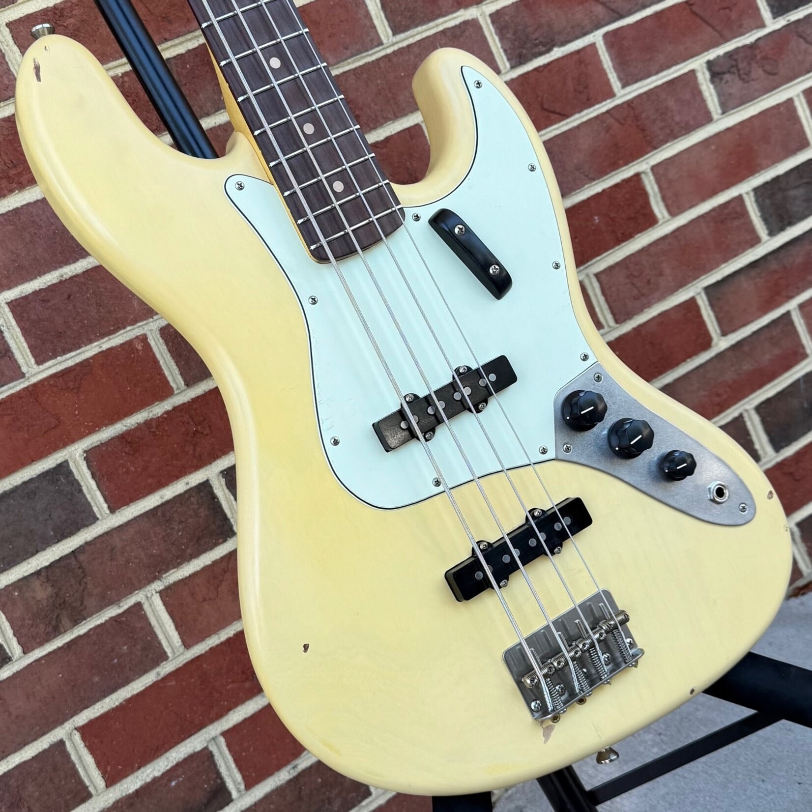 Nash Nash JB-63, Cream, Ash Body, Maple Neck, Rosewood Fretboard, Light Aging, Lollar Vintage JB Set, Hardshell Case