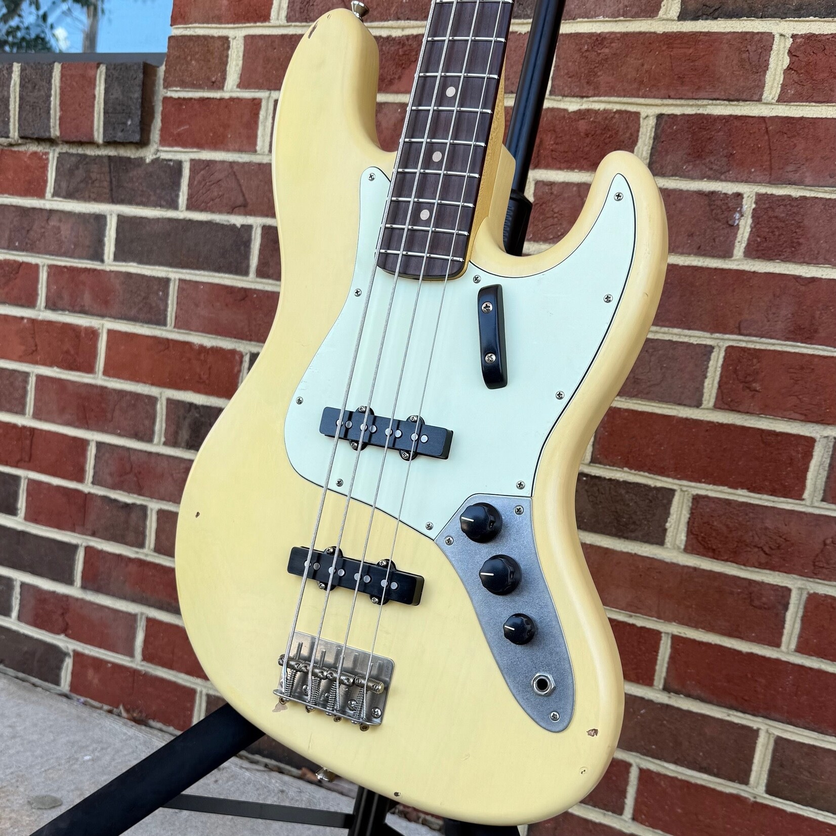 Nash Nash JB-63, Cream, Ash Body, Maple Neck, Rosewood Fretboard, Light Aging, Lollar Vintage JB Set, Hardshell Case