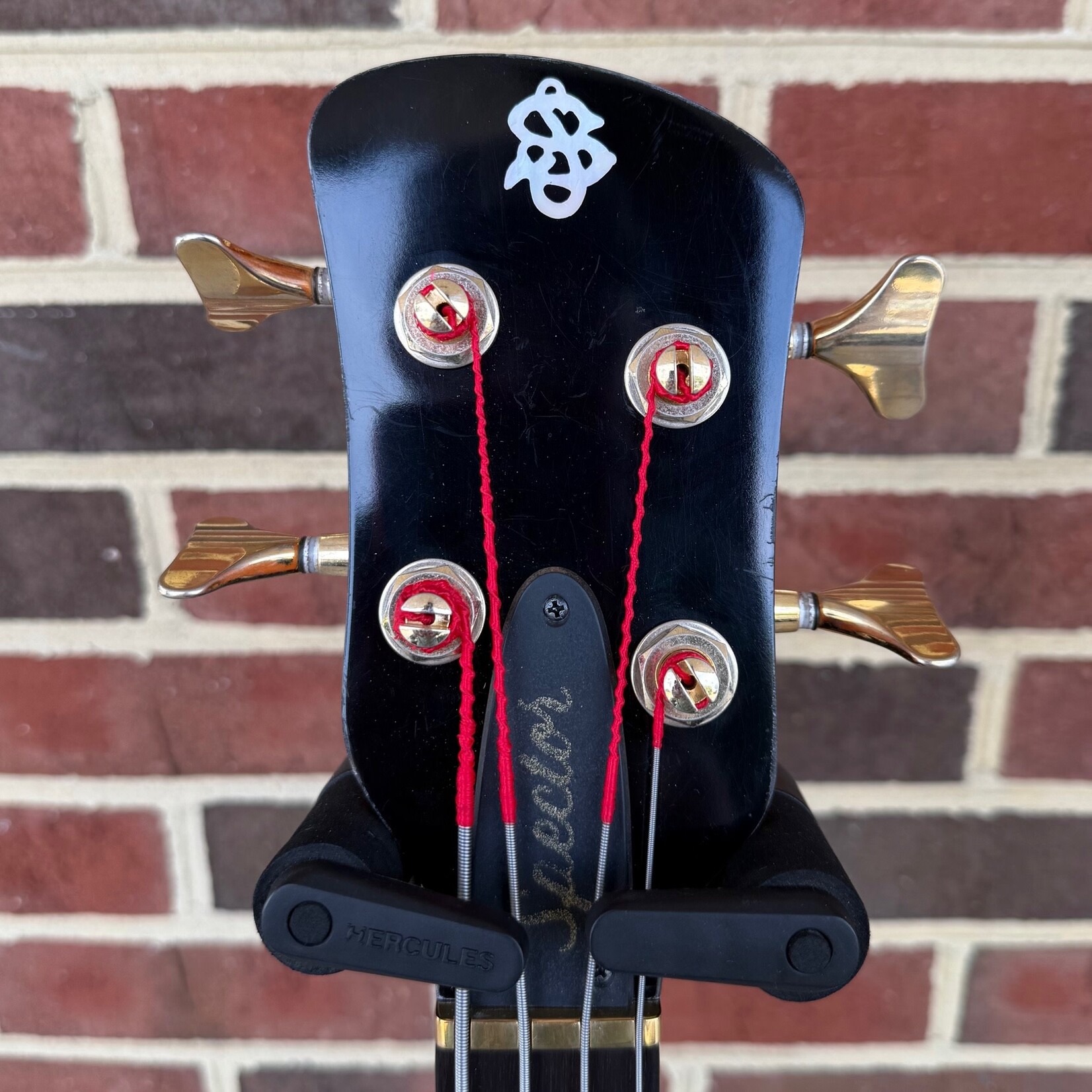 Spector Spector Euro 4 Doug Wimbish Signature Limited Edition, Amber Aged Relic, Figured Maple Top, Plain Maple Body, 3pc Hard Rock Maple Neck, Rosewood Fretboard, EMG DW Pickups, Spector Legacy Preamp, Gig Bag, SN# NB22919