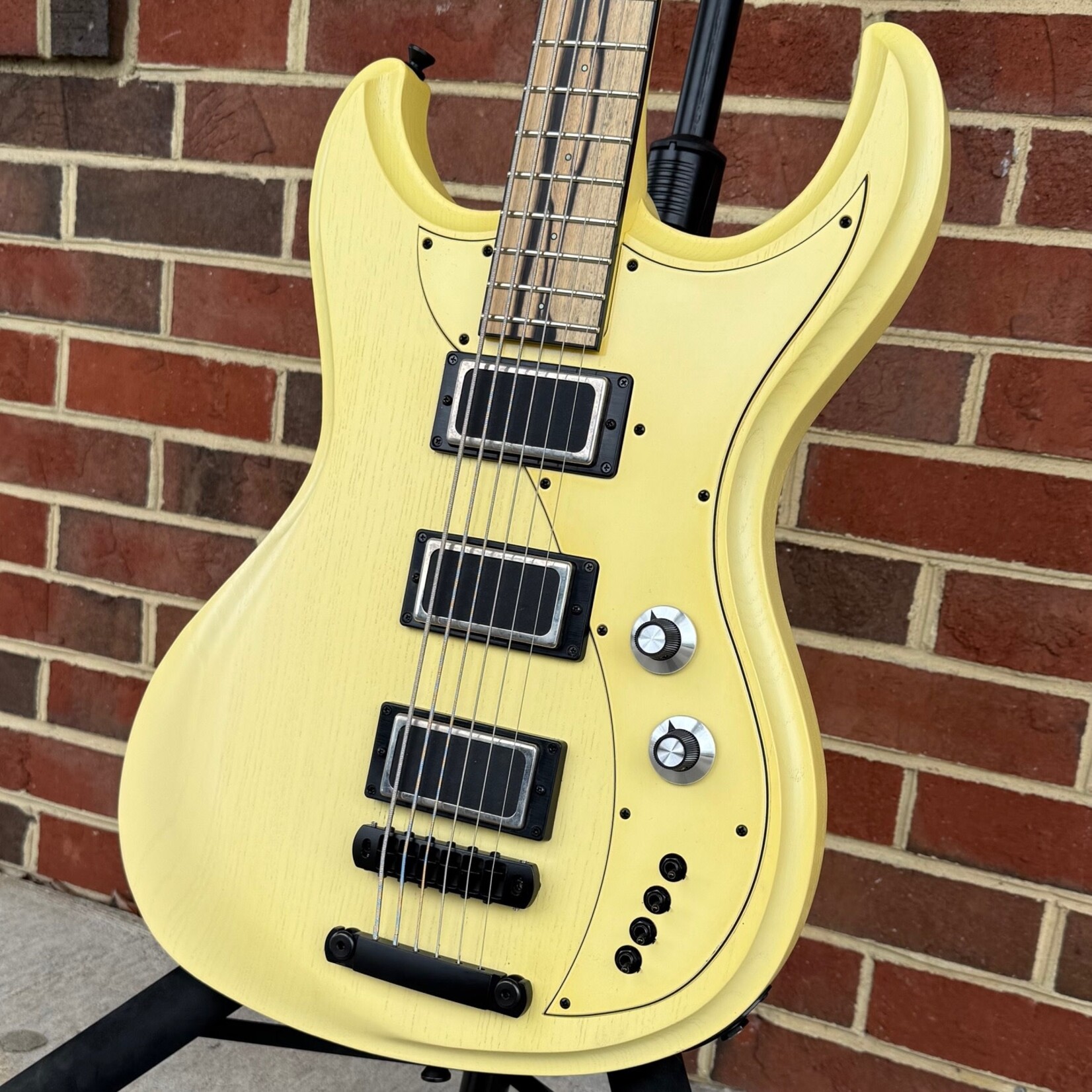 Dunable Guitars Dunable Gnarwhal VI, 30.75" Scale, Tobacco White, Swamp Ash Body, Maple Neck, Pale Moon Ebony Fretboard, Luminlay Dot Inlays, Hipshot Tone A Matic Bridge, Graph Tech Ratio Tuners, Hardshell Case