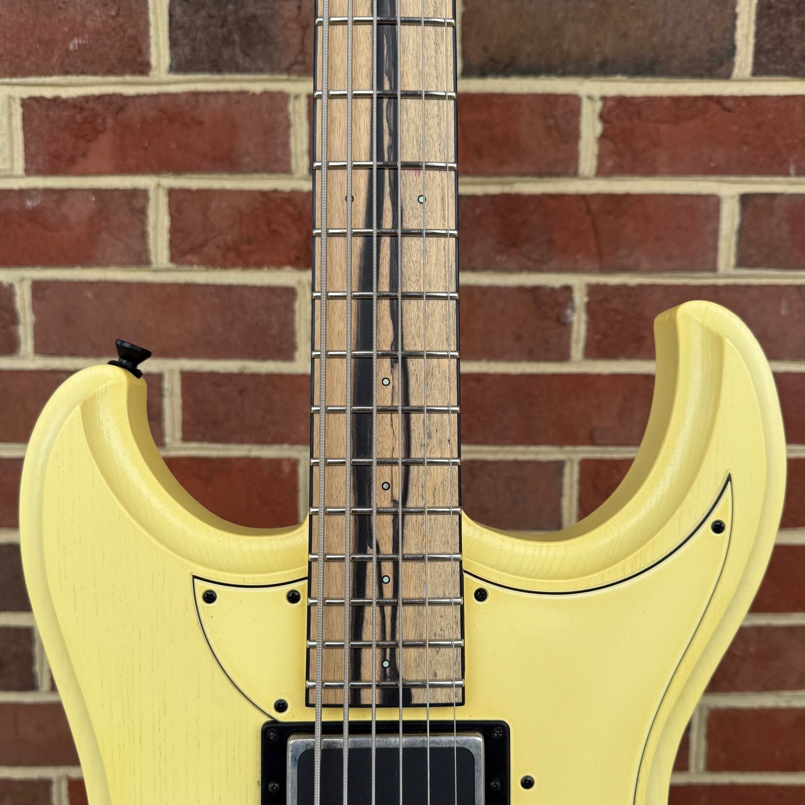 Dunable Guitars Dunable Gnarwhal VI, 30.75" Scale, Tobacco White, Swamp Ash Body, Maple Neck, Pale Moon Ebony Fretboard, Luminlay Dot Inlays, Hipshot Tone A Matic Bridge, Graph Tech Ratio Tuners, Hardshell Case