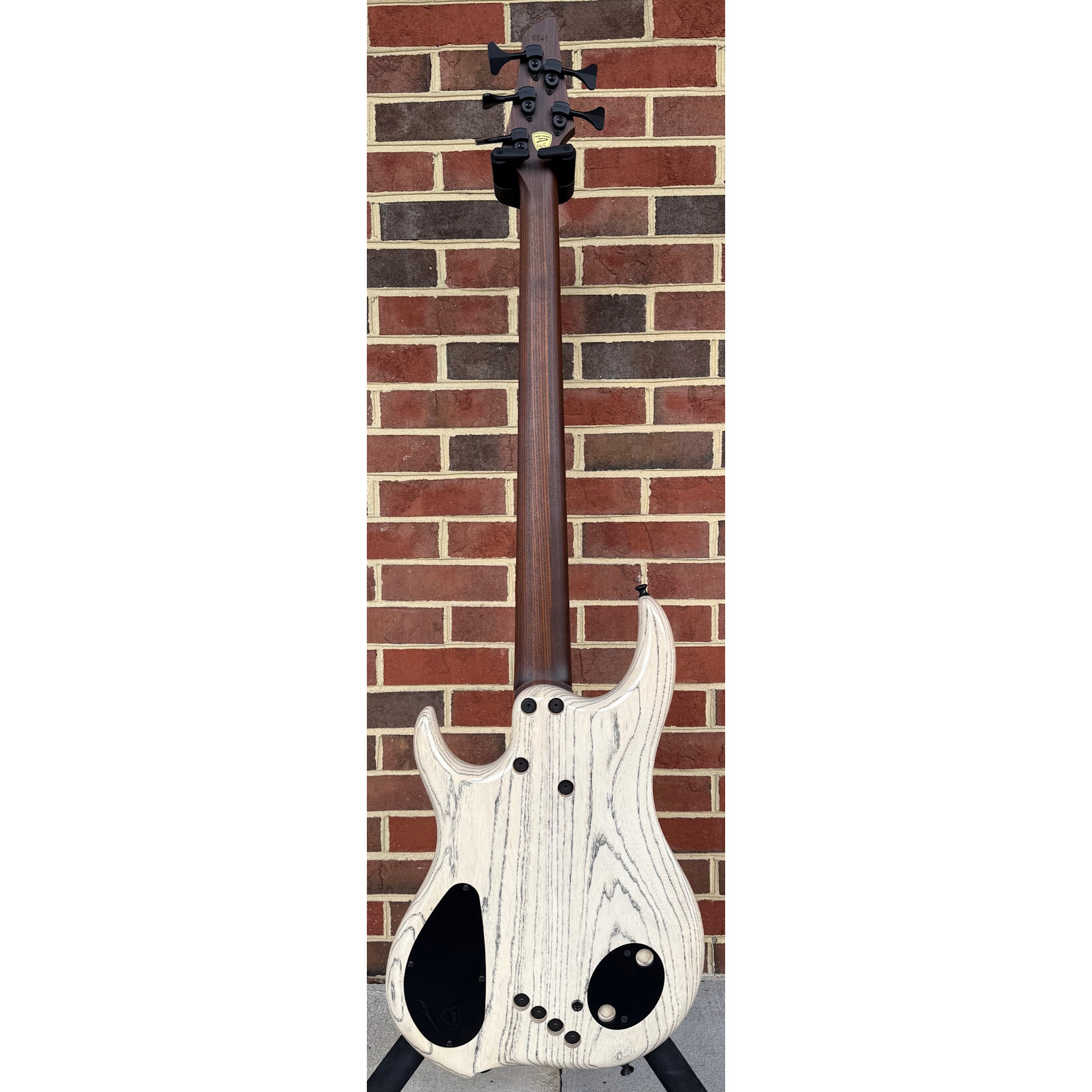 Dingwall Dingwall Custom Z3 5-String, Explosion Burst, Buckeye Burl Top, Wenge Contrast Layer, Swamp Ash Body - Trans White Ceruse with Black Grain Fill, Roasted Ash Neck, Ebony Fretboard, White Pearloid Block Inlays, Neve Preamp w/ Toggles, Dingwall Deluxe Bag