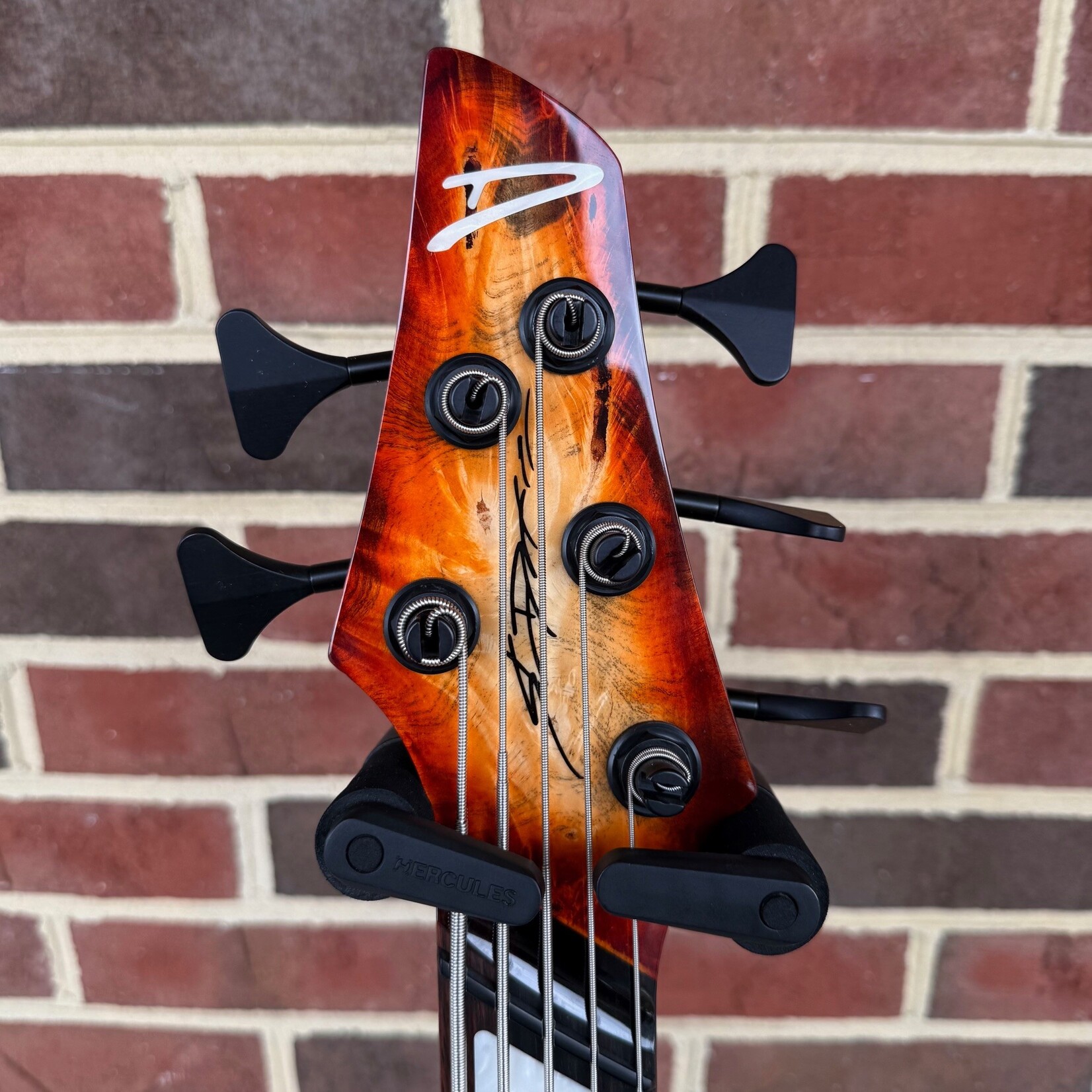 Dingwall Dingwall Custom Z3 5-String, Explosion Burst, Buckeye Burl Top, Wenge Contrast Layer, Swamp Ash Body - Trans White Ceruse with Black Grain Fill, Roasted Ash Neck, Ebony Fretboard, White Pearloid Block Inlays, Neve Preamp w/ Toggles, Dingwall Deluxe Bag