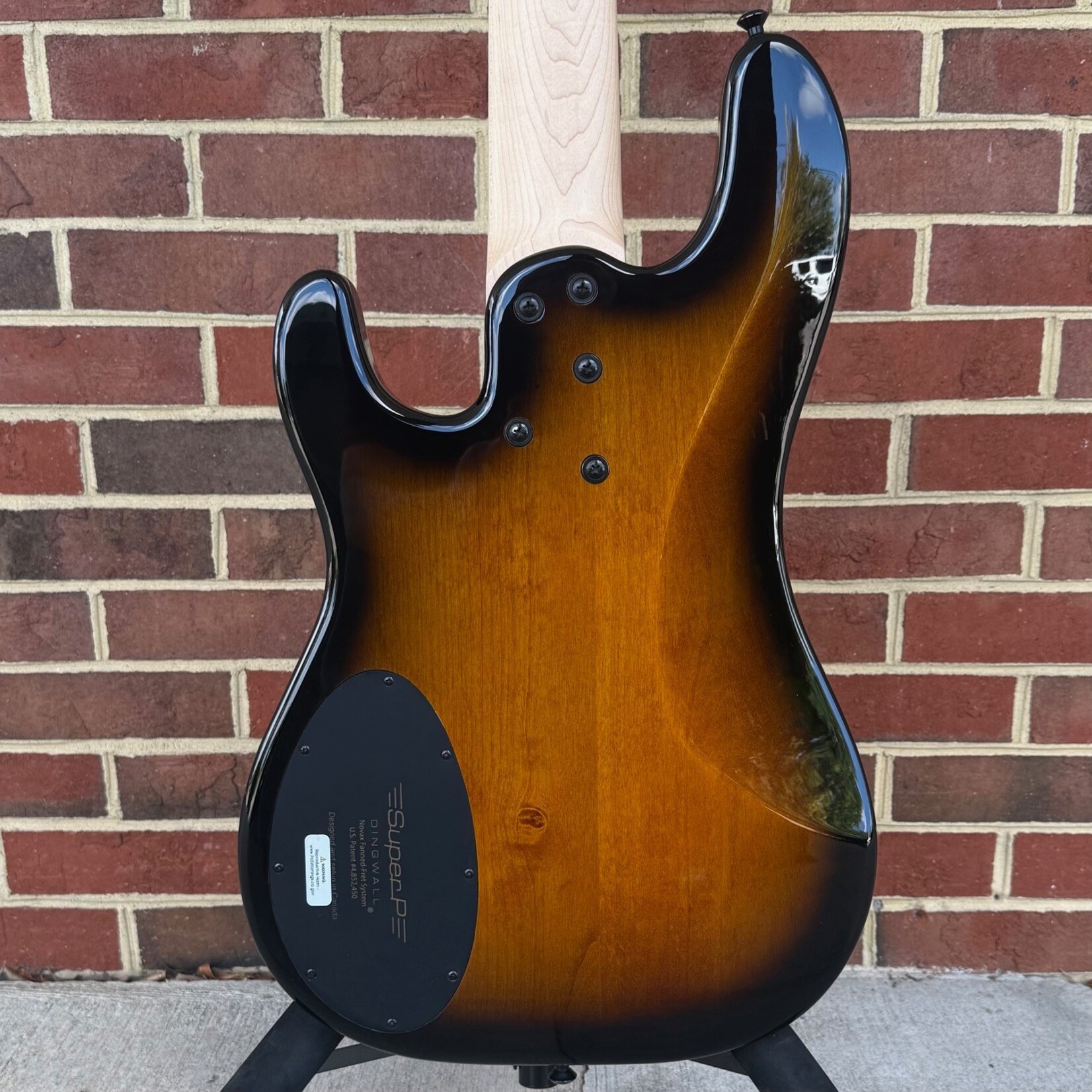 Dingwall Dingwall SP1 5-String, Gloss Vintageburst, Alder Body, Maple Neck, Rosewood Fretboard, Matte Coco Gold Pickguard, Gig Bag, SN# IE250101406