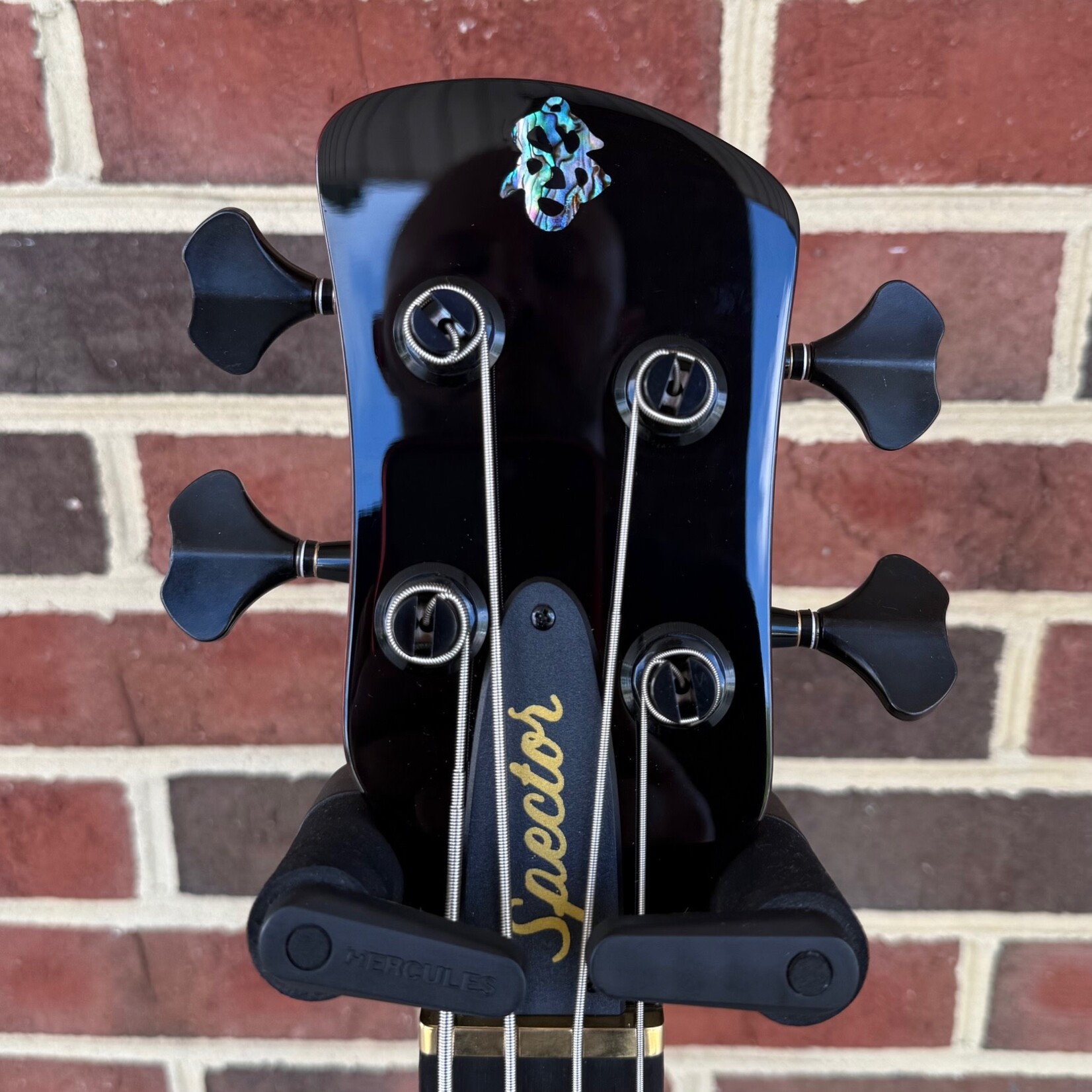 Spector Spector Euro 4 CST, Natural Red Burst, Poplar Burl Top, European Ash Body, 3pc Maple Neck, Ebony Fretboard, EMG X Series Pickups, Spector Legacy Preamp, Gig Bag