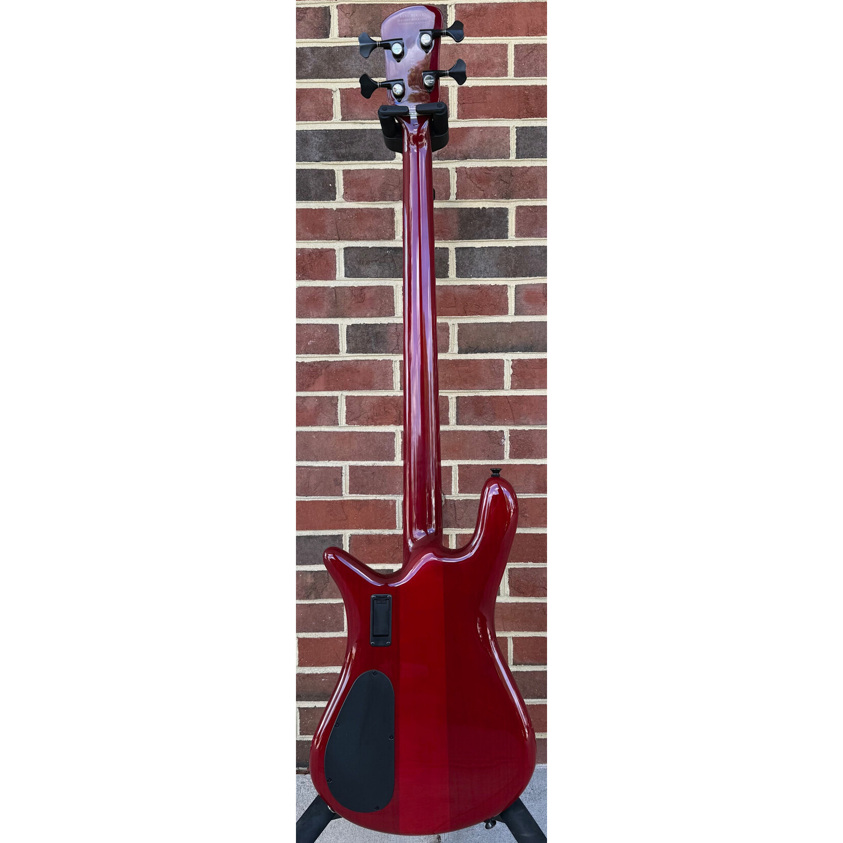 Spector Spector Euro 4 CST, Natural Red Burst, Poplar Burl Top, European Ash Body, 3pc Maple Neck, Ebony Fretboard, EMG X Series Pickups, Spector Legacy Preamp, Gig Bag