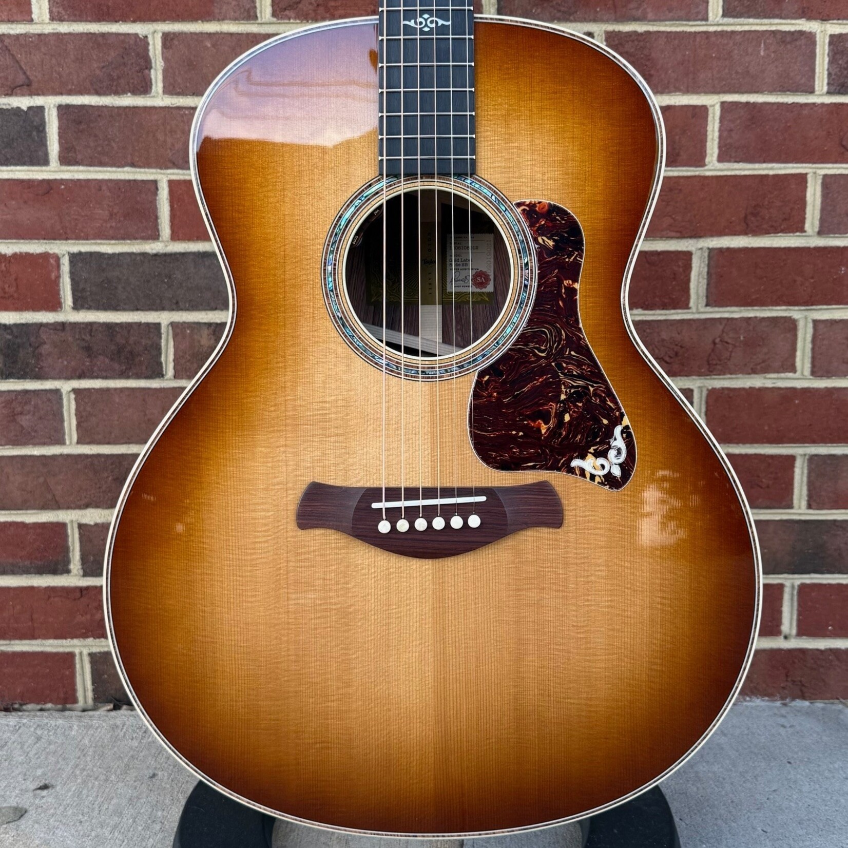 Taylor Taylor Gold Label 814e SB, Torrefied Spruce Top, Honduran Rosewood Back & Sides, LR Baggs Element VTC Electronics, Gold Label Hardshell Case
