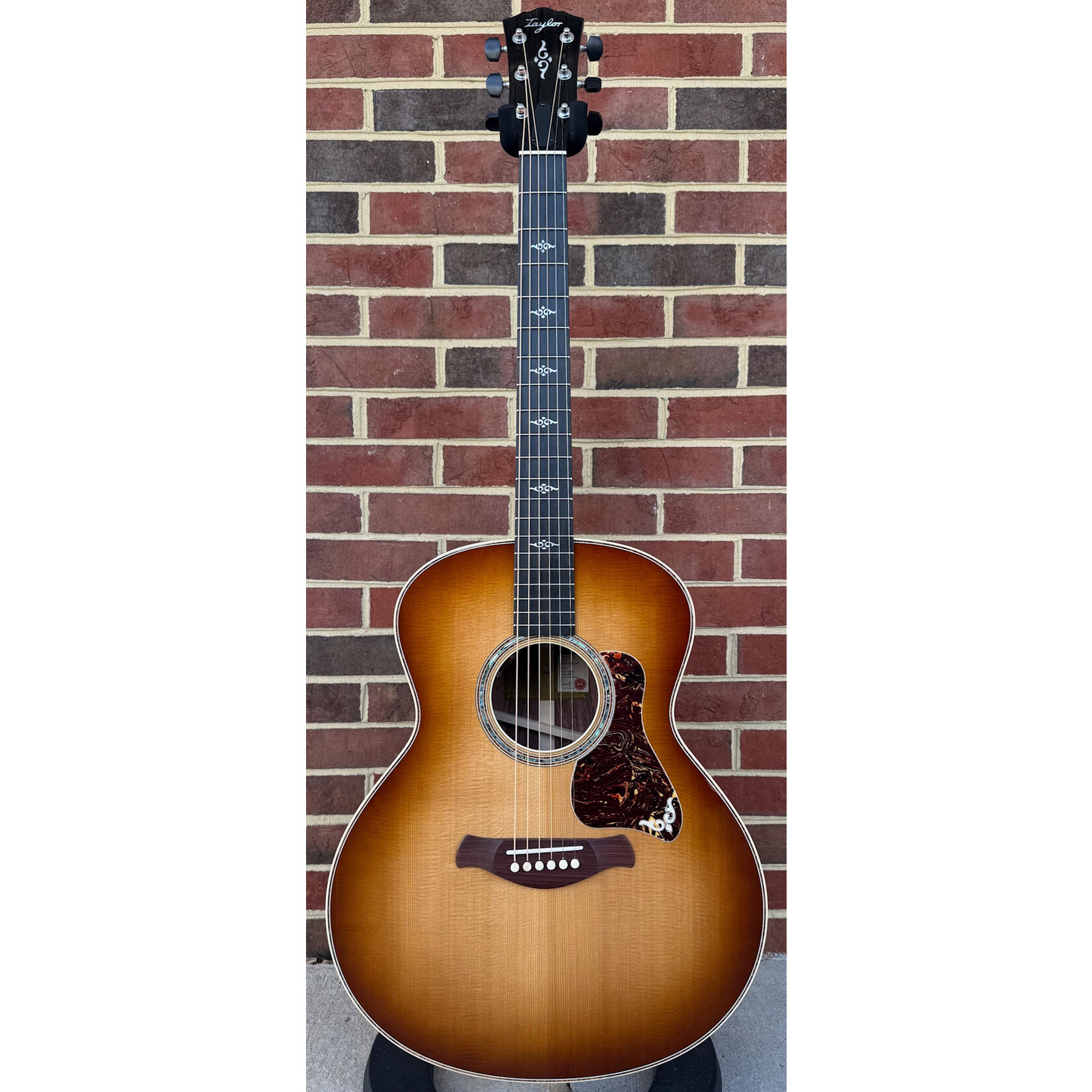 Taylor Taylor Gold Label 814e SB, Torrefied Spruce Top, Honduran Rosewood Back & Sides, LR Baggs Element VTC Electronics, Gold Label Hardshell Case