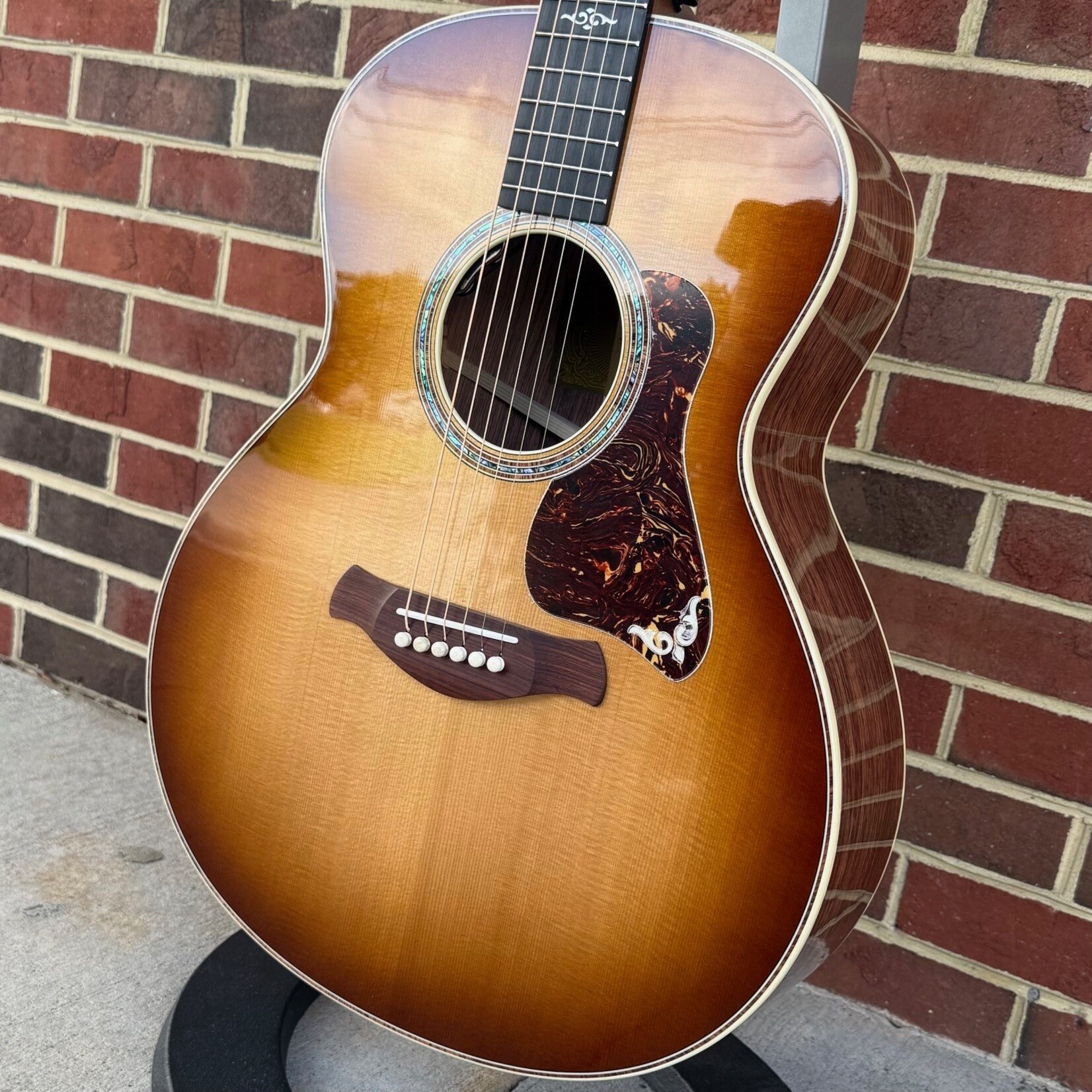 Taylor Taylor Gold Label 814e SB, Torrefied Spruce Top, Honduran Rosewood Back & Sides, LR Baggs Element VTC Electronics, Gold Label Hardshell Case