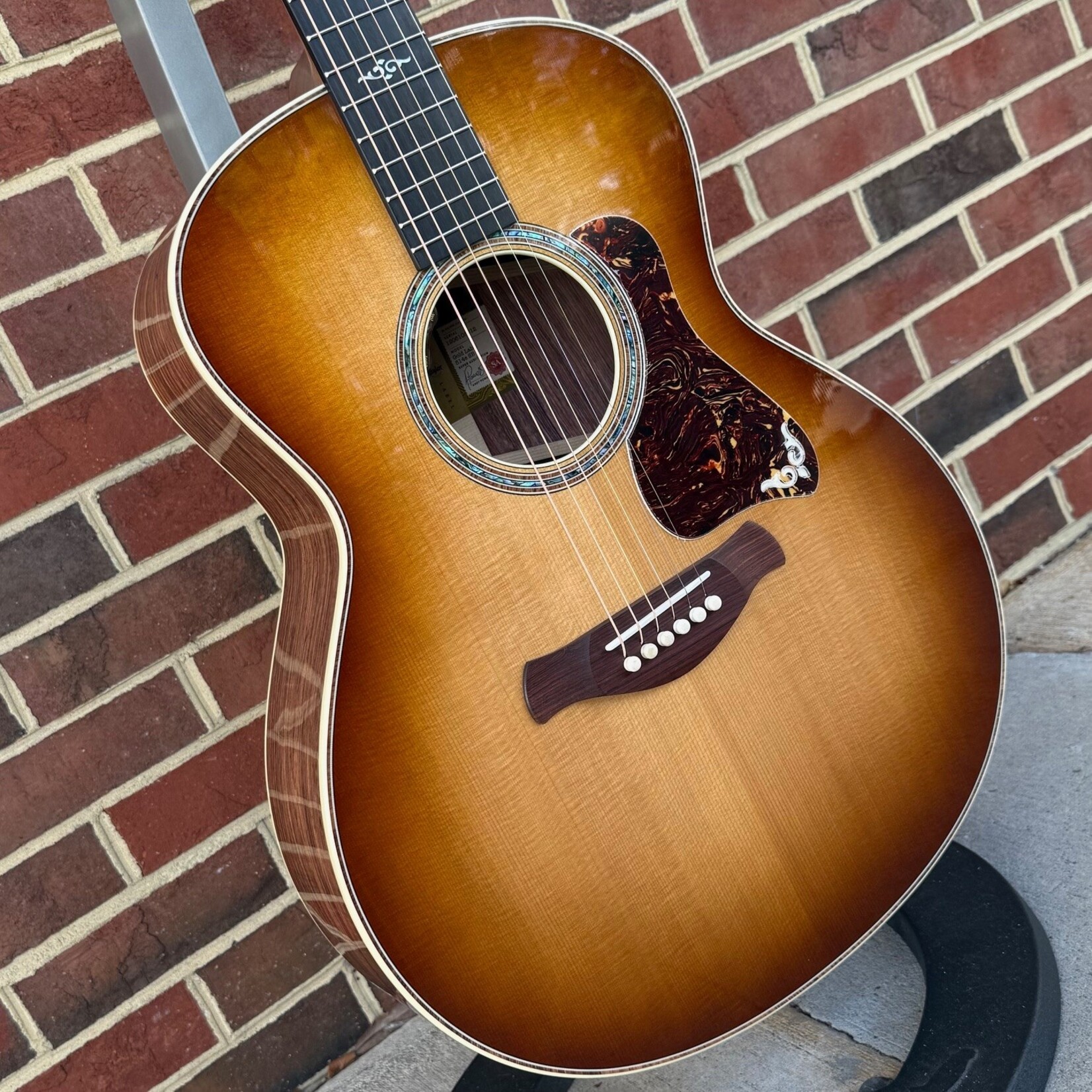 Taylor Taylor Gold Label 814e SB, Torrefied Spruce Top, Honduran Rosewood Back & Sides, LR Baggs Element VTC Electronics, Gold Label Hardshell Case