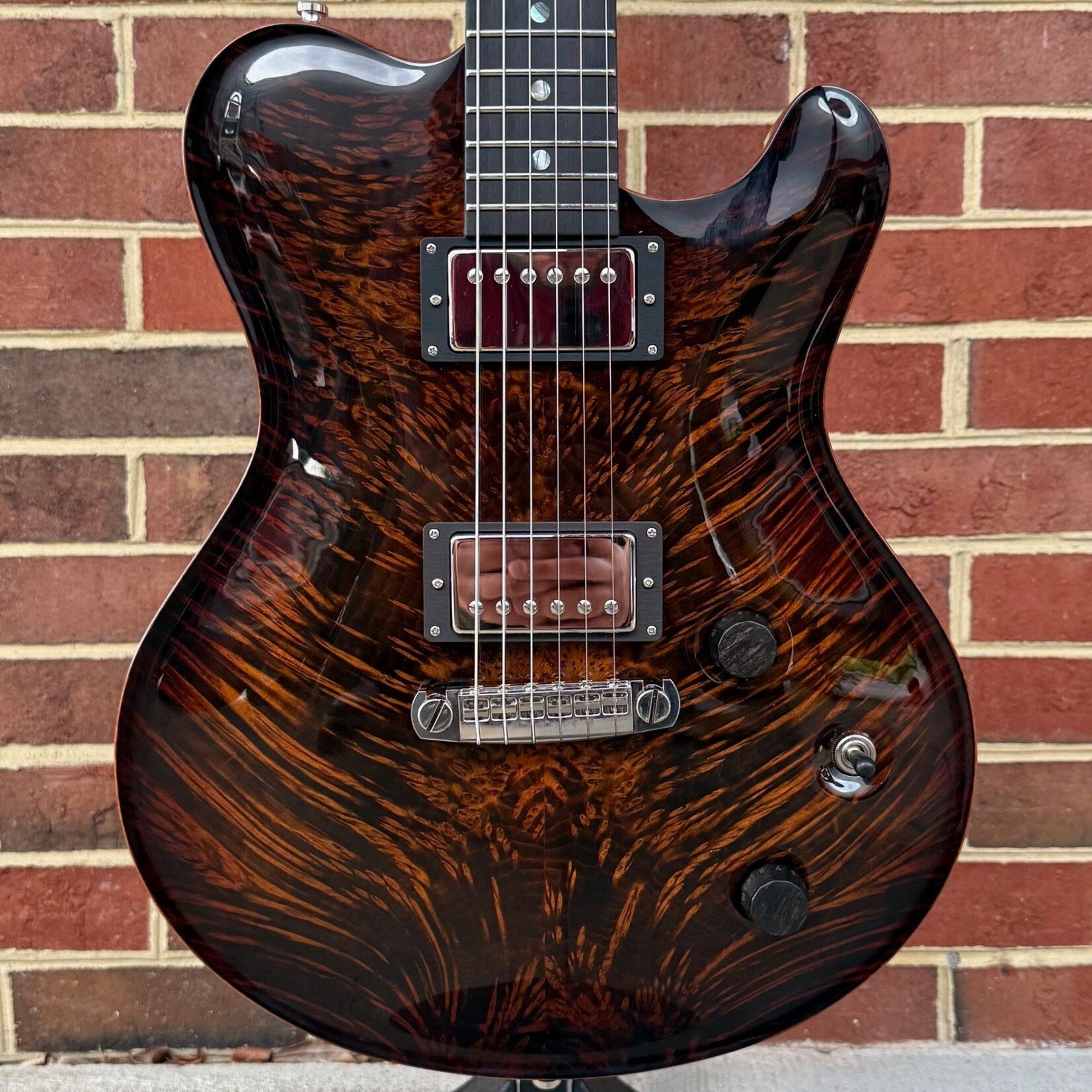 Nik Huber Guitars Nik Huber Redwood, Tiger Eye Burst, Exceptional Burl Redwood Top, Semi-Hollow Mahogany Body, Mahogany Neck, Ebony Fretboard, Ebony Headstock Veneer, Abalone Dot Inlays, Hardshell Case