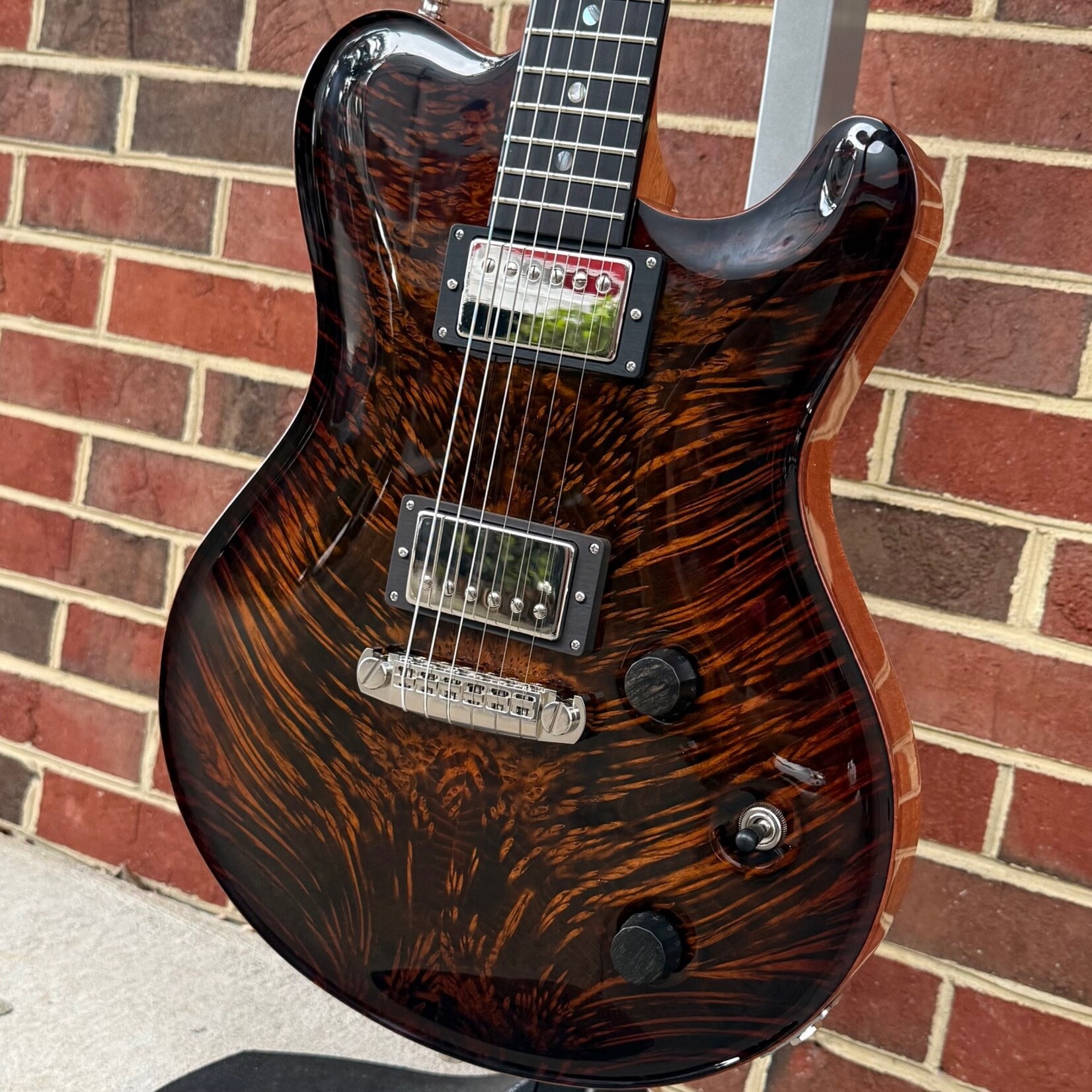Nik Huber Guitars Nik Huber Redwood, Tiger Eye Burst, Exceptional Burl Redwood Top, Semi-Hollow Mahogany Body, Mahogany Neck, Ebony Fretboard, Ebony Headstock Veneer, Abalone Dot Inlays, Hardshell Case