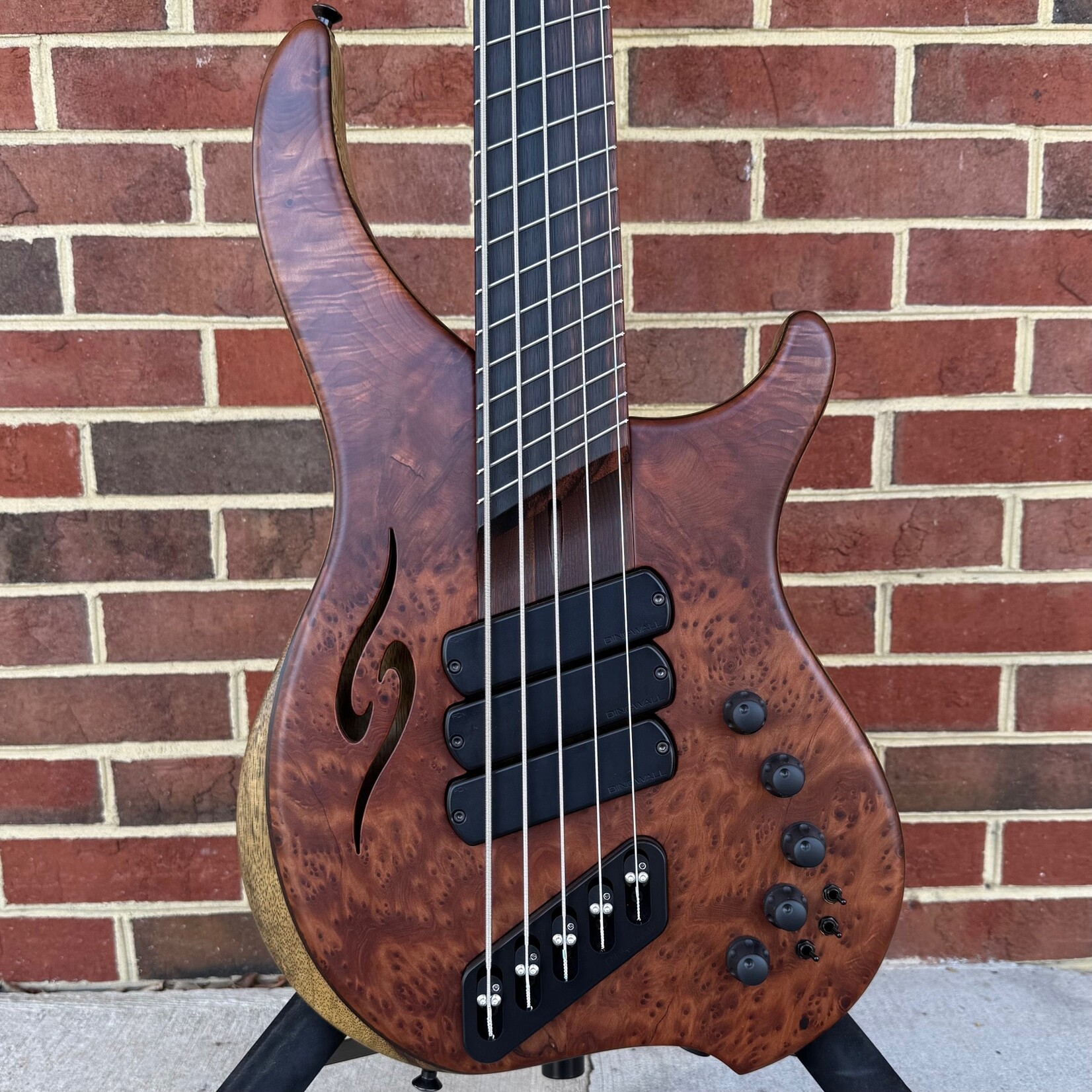 Dingwall Dingwall ABII Custom 5-String, Redwood Burl Top, Black Limba Body, Roasted Ash Neck, Macassar Ebony Fretboard, Redwood 12th Fret "D" and Headstock Logo, Neve Preamp w/ Toggles, Dingwall Deluxe Gig Bag