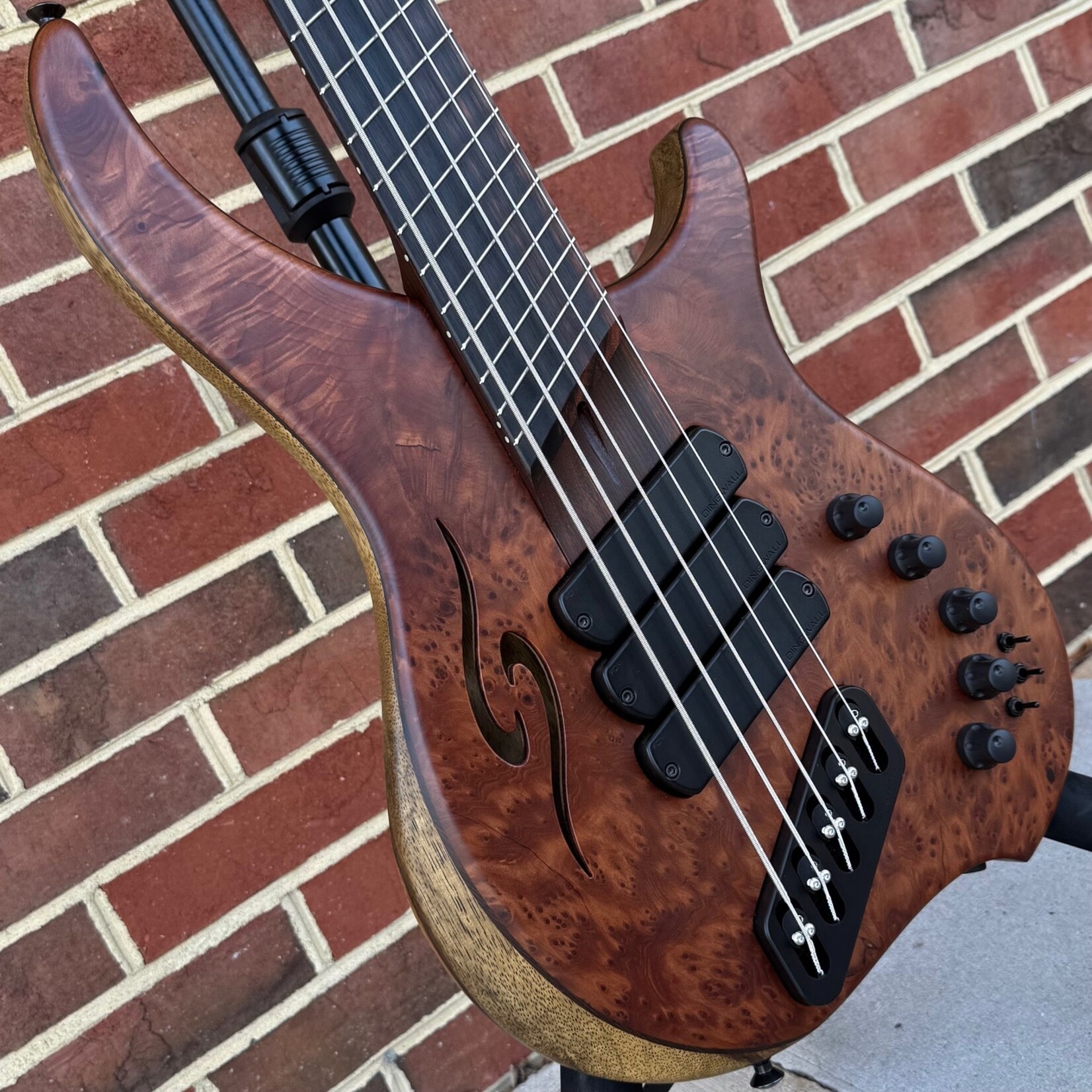 Dingwall Dingwall ABII Custom 5-String, Redwood Burl Top, Black Limba Body, Roasted Ash Neck, Macassar Ebony Fretboard, Redwood 12th Fret "D" and Headstock Logo, Neve Preamp w/ Toggles, Dingwall Deluxe Gig Bag