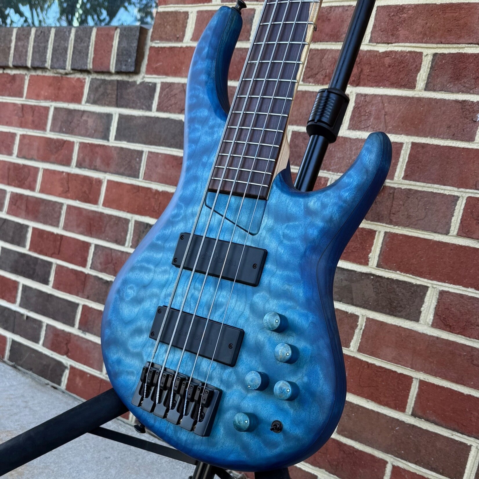 MTD MTD USA 535-24, Blueburst, Premium Quilted Maple Top, Alder Body, Maple Neck, Morado Fretboard, Matching Headstock, Matching Wood Knobs, Custom MTD Bridge, MTD Bag
