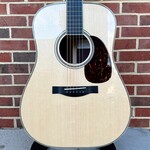 Santa Cruz Guitar Co. Santa Cruz Tony Rice Signature Model, Sitka Spruce Top, Indian Rosewood Back & Sides, Faux Tortoise Pickguard, Hardshell Case