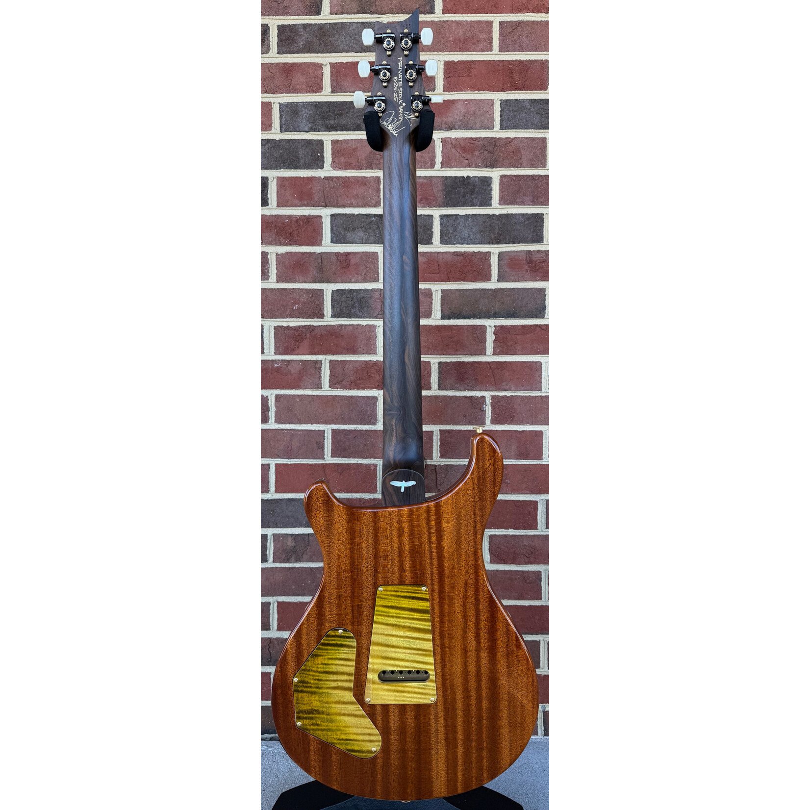 Paul Reed Smith Paul Reed Smith Private Stock DGT, Dirty Blonde Glow, Wild West Coast Curly Maple Top, Ribbon Mahogany Body, Ziricote Neck & Fretboard, Smoked Black Hybrid Hardware, Brown Paisley Case