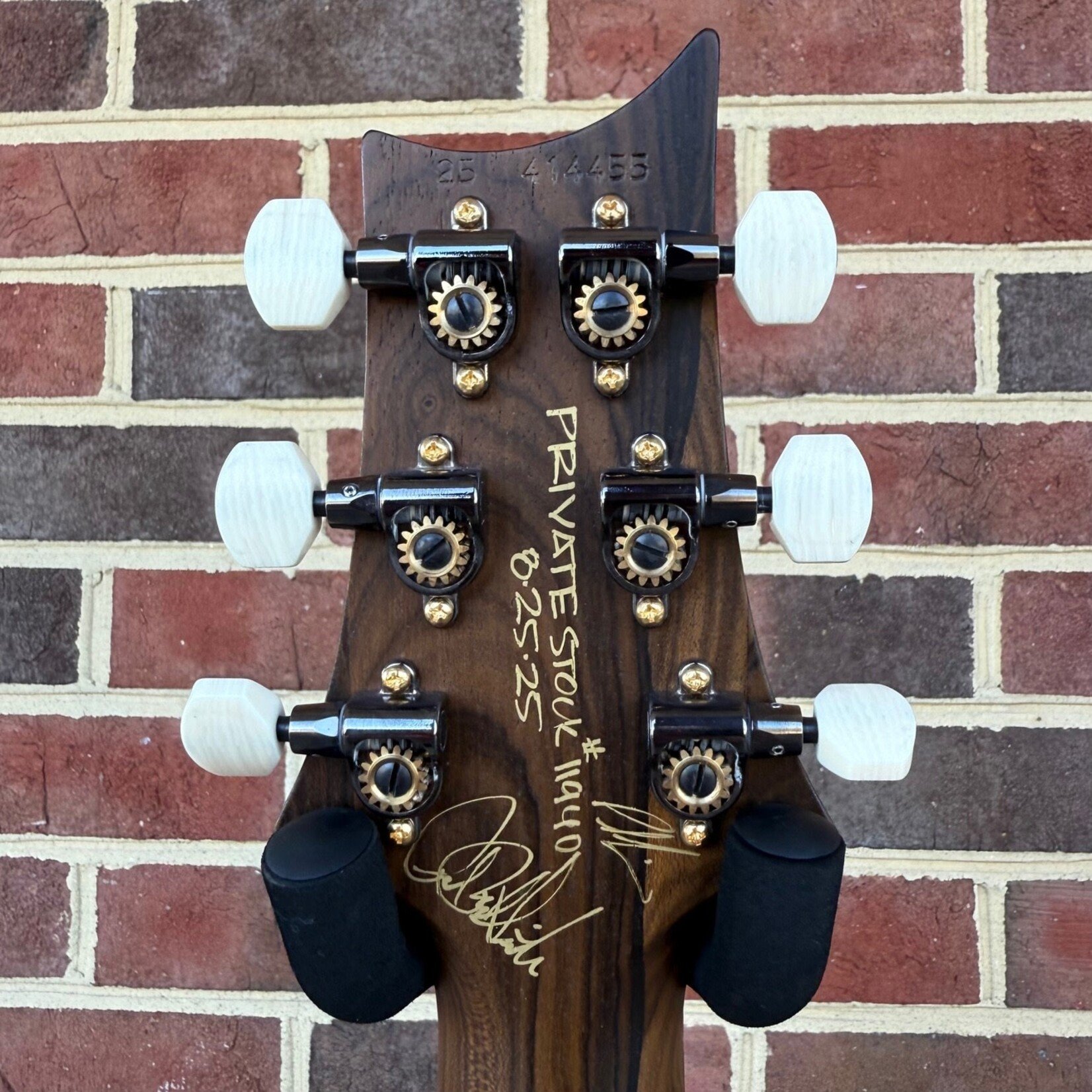 Paul Reed Smith Paul Reed Smith Private Stock DGT, Dirty Blonde Glow, Wild West Coast Curly Maple Top, Ribbon Mahogany Body, Ziricote Neck & Fretboard, Smoked Black Hybrid Hardware, Brown Paisley Case