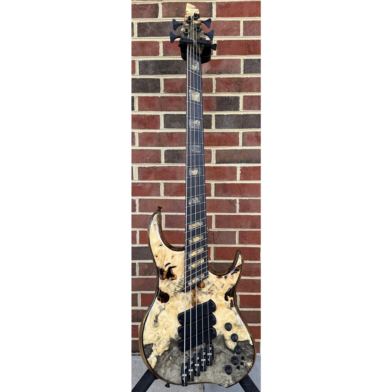 Dingwall Dingwall Z3 Custom 5-String, Buckeye Burl Top, Wenge Contrast Layer, Black Limba Body, Roasted Ash Neck, Macassar Ebony Fretboard, Buckeye Burl Block Inlays, Neve Preamp with Toggles, Hipshot Xtender Key, Dingwall Deluxe Gig Bag