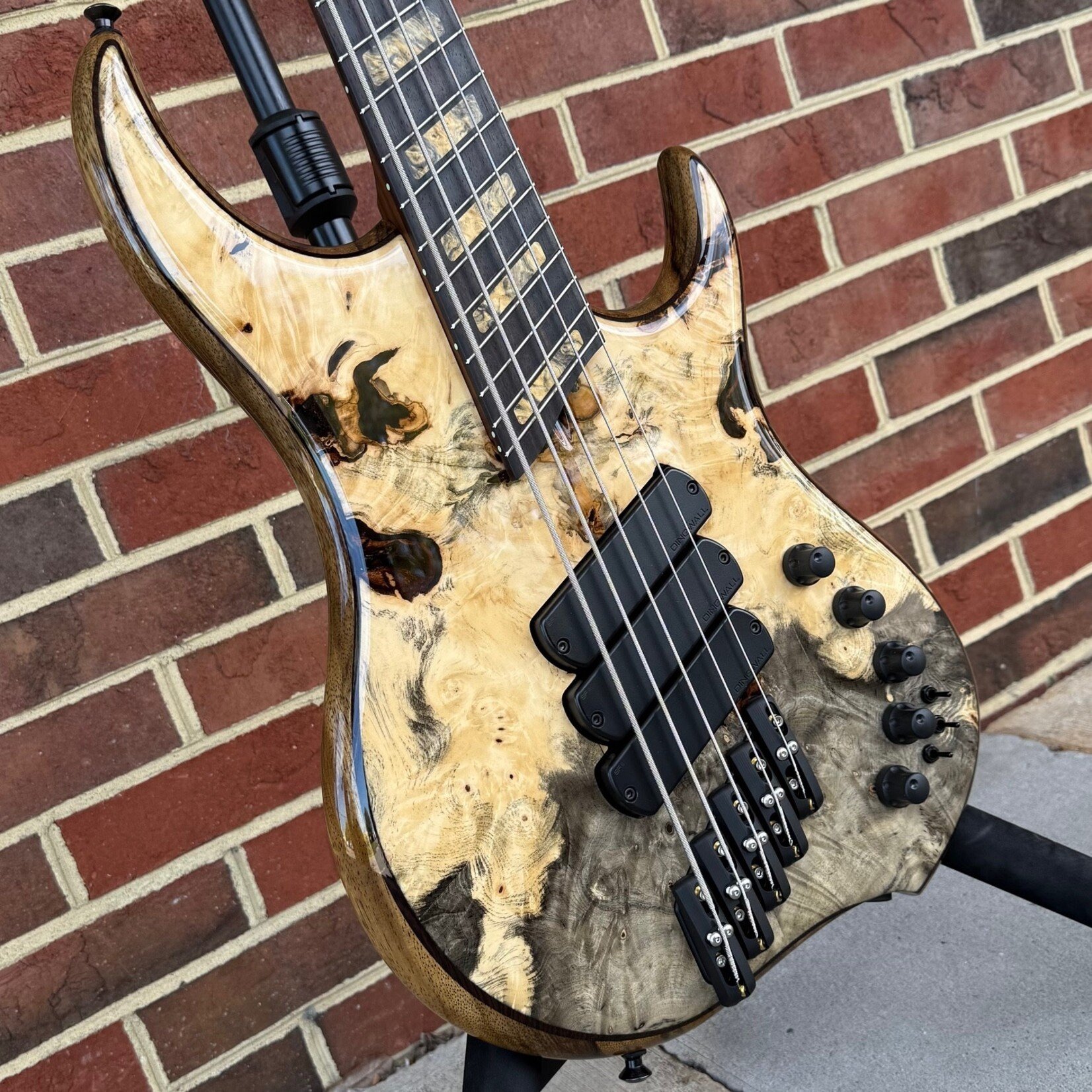 Dingwall Dingwall Z3 Custom 5-String, Buckeye Burl Top, Wenge Contrast Layer, Black Limba Body, Roasted Ash Neck, Macassar Ebony Fretboard, Buckeye Burl Block Inlays, Neve Preamp with Toggles, Hipshot Xtender Key, Dingwall Deluxe Gig Bag