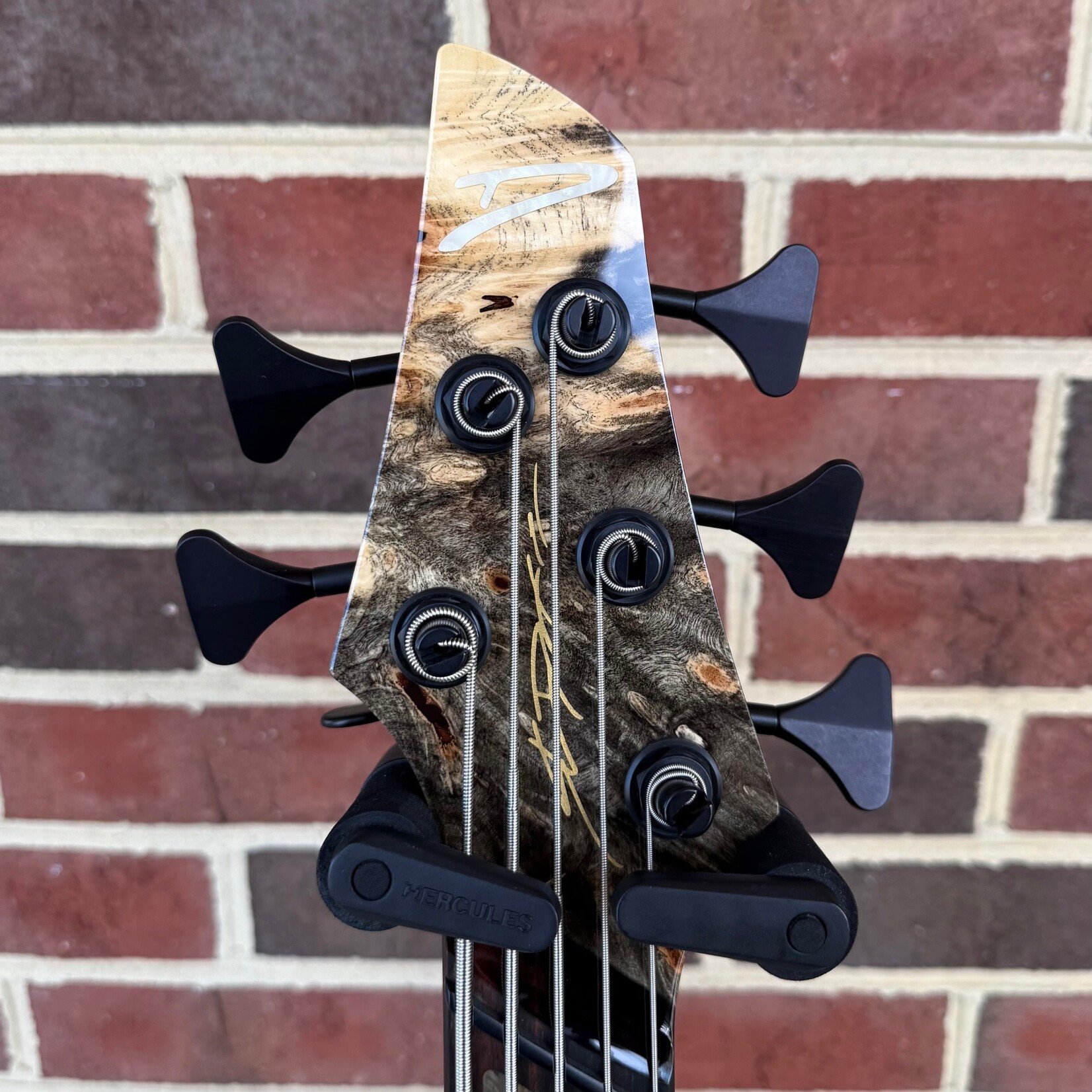 Dingwall Dingwall Z3 Custom 5-String, Buckeye Burl Top, Wenge Contrast Layer, Black Limba Body, Roasted Ash Neck, Macassar Ebony Fretboard, Buckeye Burl Block Inlays, Neve Preamp with Toggles, Hipshot Xtender Key, Dingwall Deluxe Gig Bag