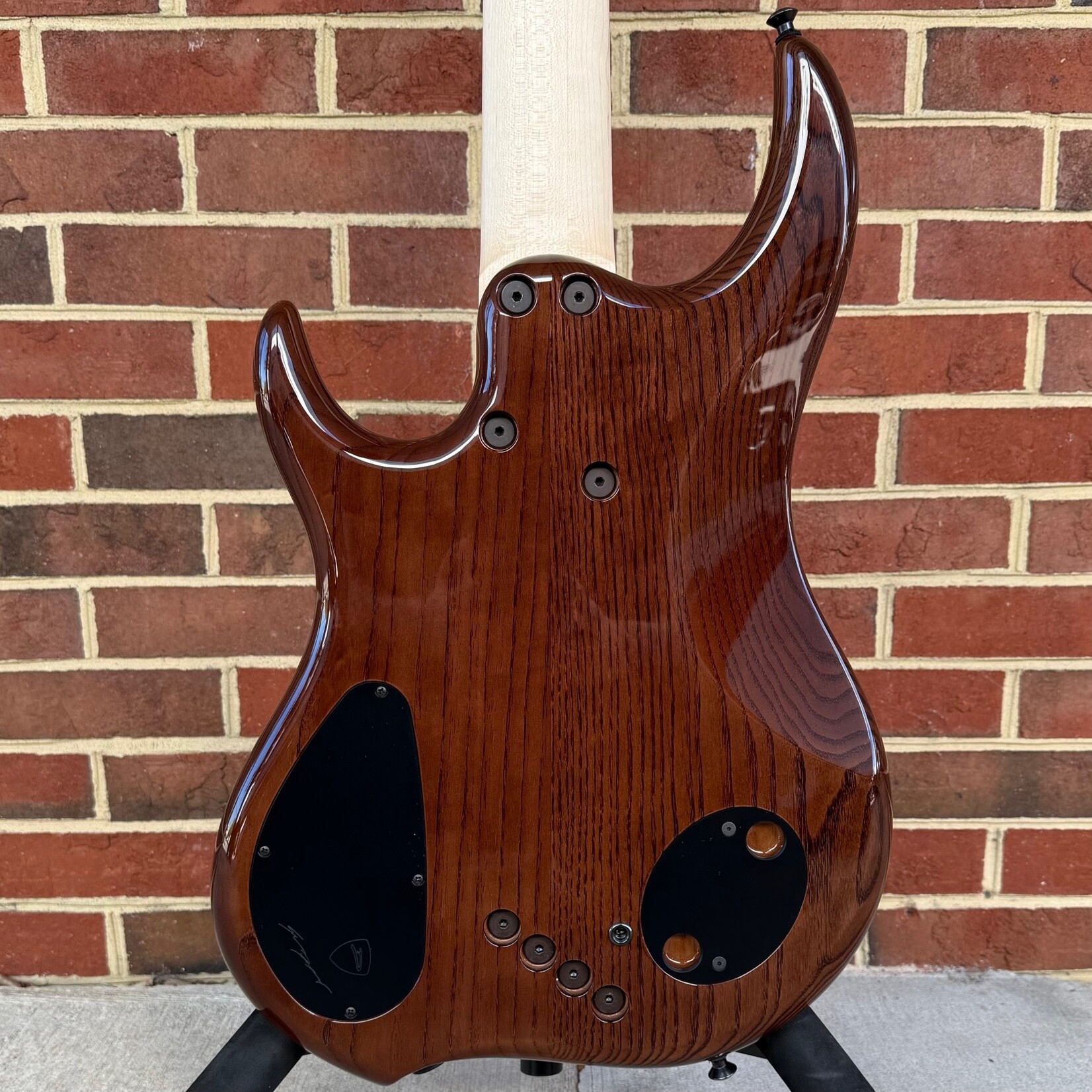 Dingwall Dingwall Z3 Custom 5-String, Walnut Burl Top, Dual Density Ash Body, Maple Neck, Wenge Fretboard, Blue Luminlay Speedo Bar Inlays, Neve Preamp w/ Toggles, Dingwall Deluxe Gig Bag