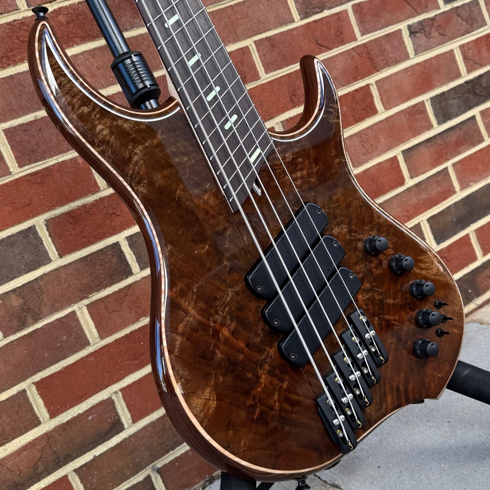 Dingwall Dingwall Z3 Custom 5-String, Walnut Burl Top, Dual Density Ash Body, Maple Neck, Wenge Fretboard, Blue Luminlay Speedo Bar Inlays, Neve Preamp w/ Toggles, Dingwall Deluxe Gig Bag
