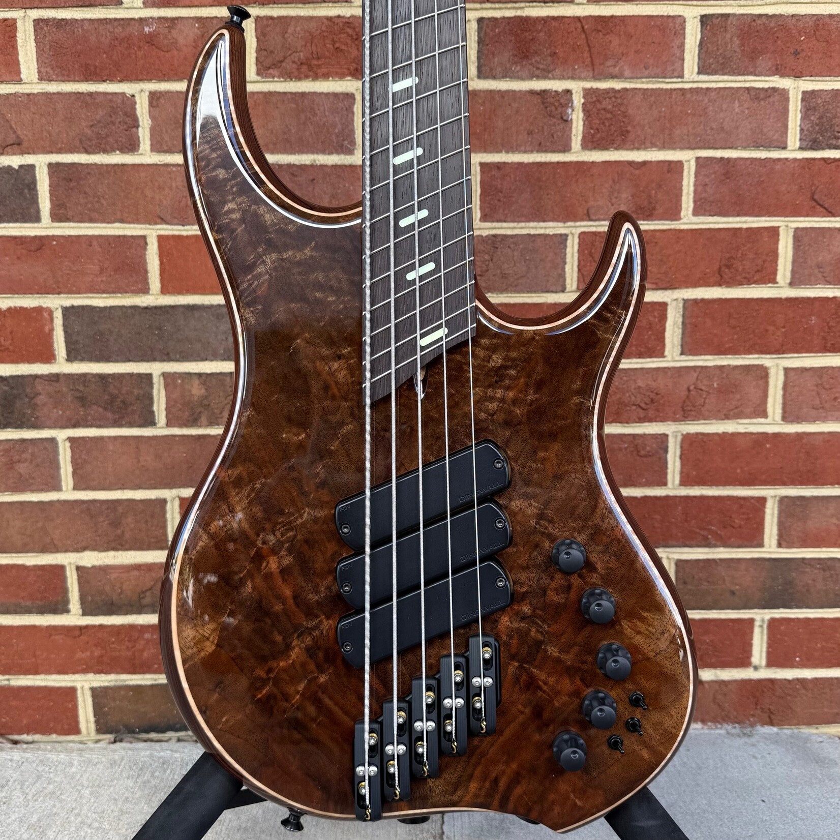 Dingwall Dingwall Z3 Custom 5-String, Walnut Burl Top, Dual Density Ash Body, Maple Neck, Wenge Fretboard, Blue Luminlay Speedo Bar Inlays, Neve Preamp w/ Toggles, Dingwall Deluxe Gig Bag