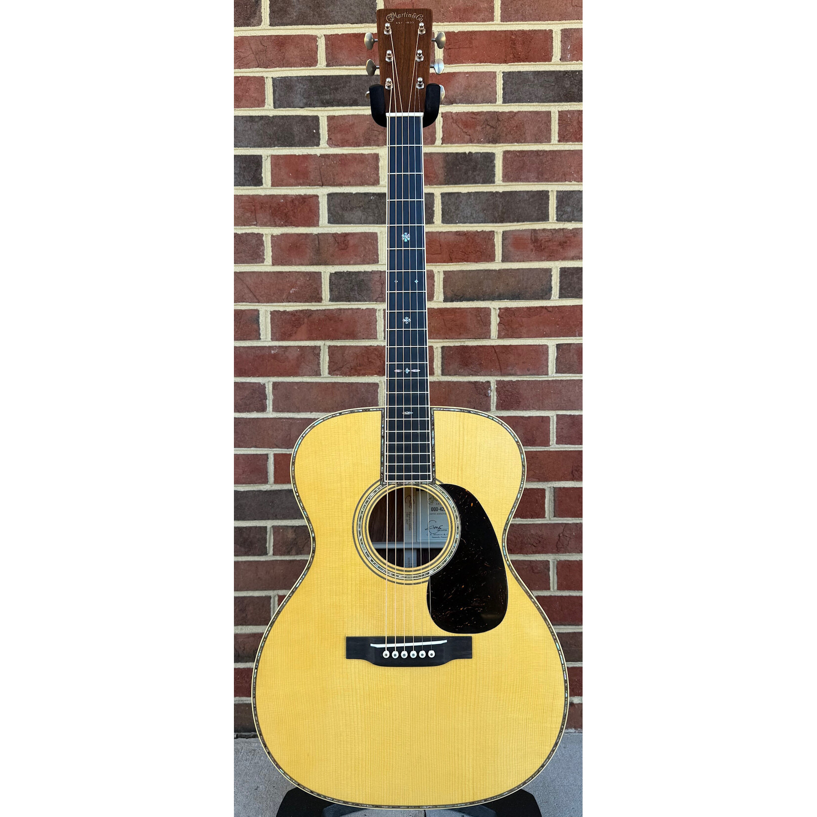 Martin Martin Eric Clapton Signature 30th Anniversary 000-42EC Limited Edition, Adirondack Spruce Top, Guatemalan Rosewood Back & Sides, Hardshell Case