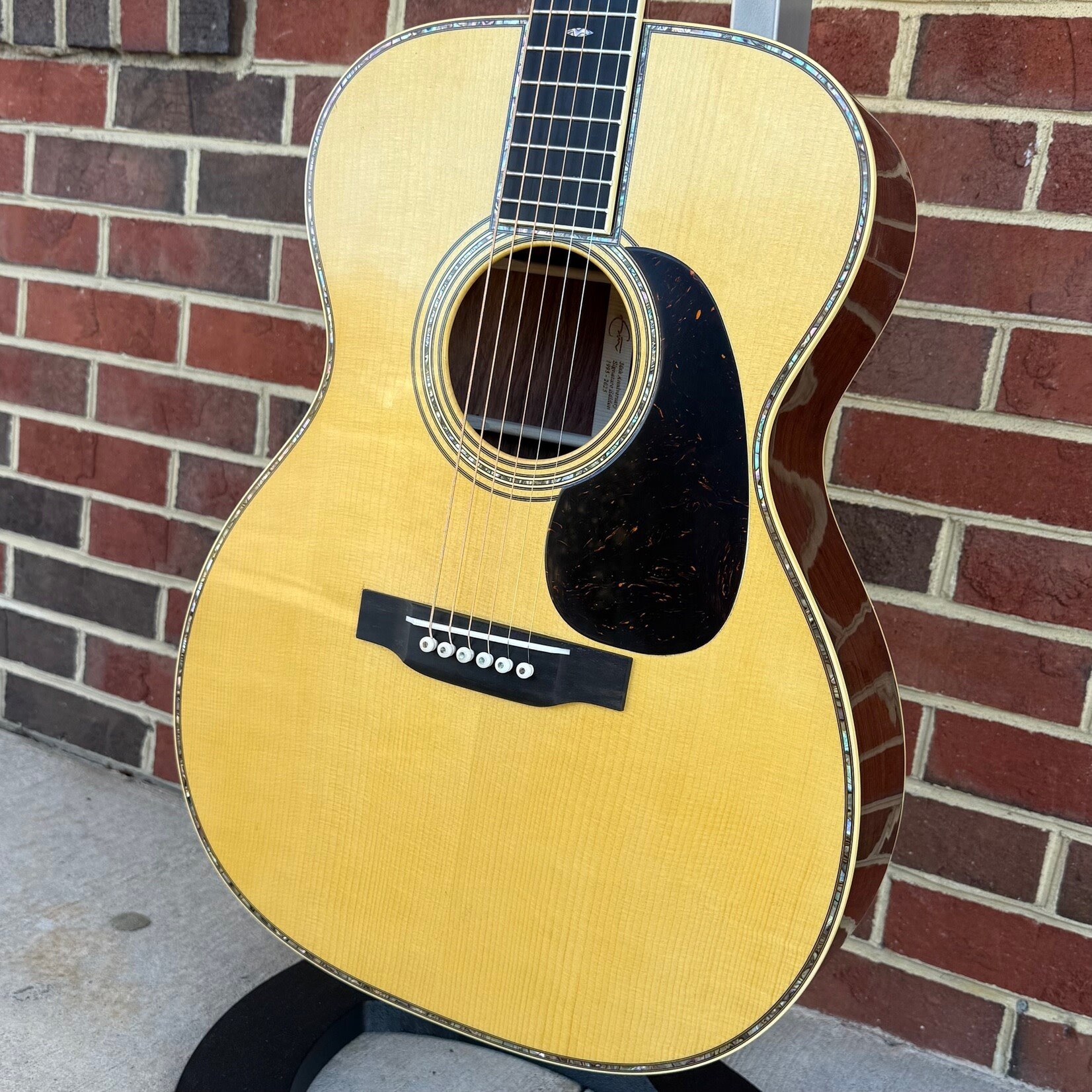 Martin Martin Eric Clapton Signature 30th Anniversary 000-42EC Limited Edition, Adirondack Spruce Top, Guatemalan Rosewood Back & Sides, Hardshell Case