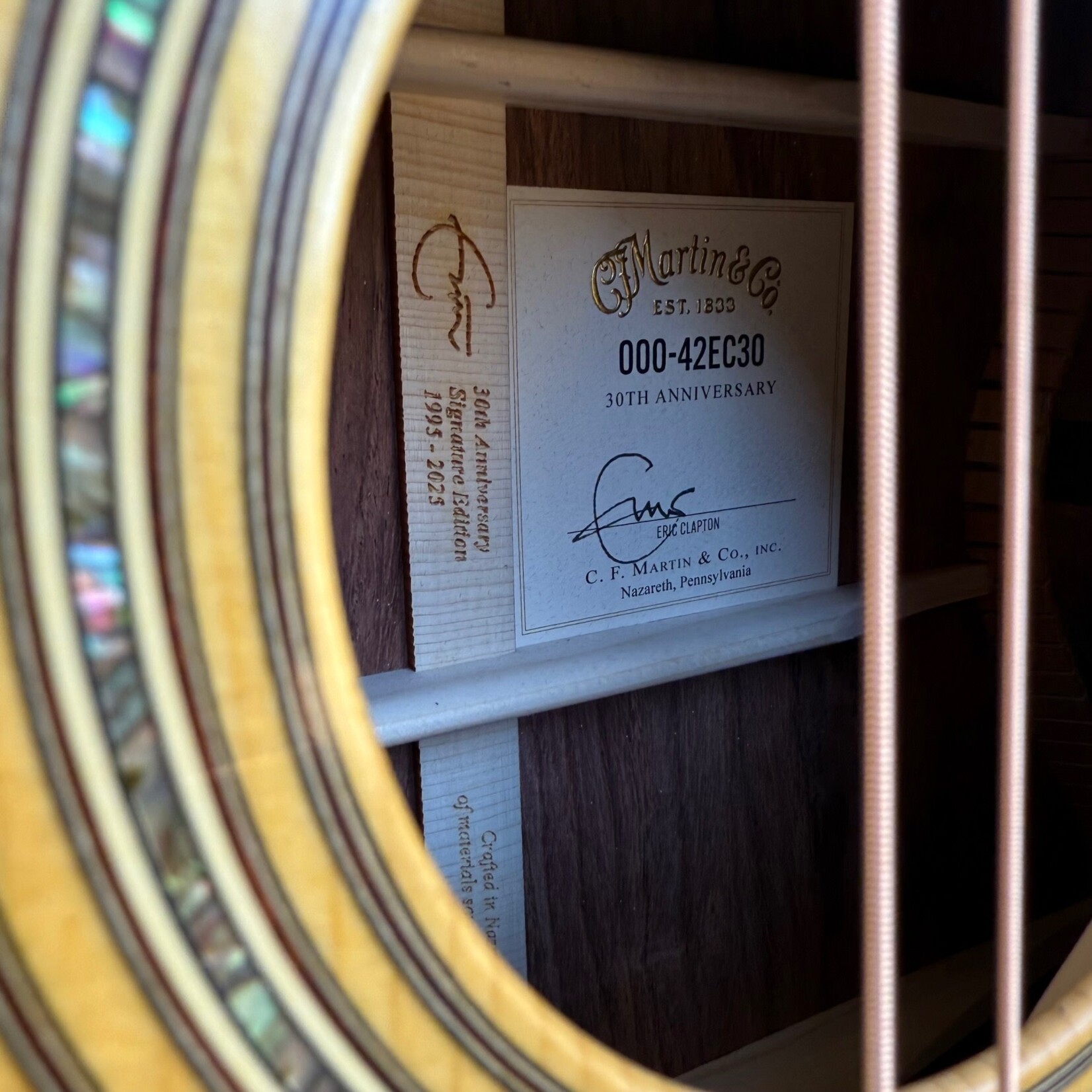 Martin Martin Eric Clapton Signature 30th Anniversary 000-42EC Limited Edition, Adirondack Spruce Top, Guatemalan Rosewood Back & Sides, Hardshell Case