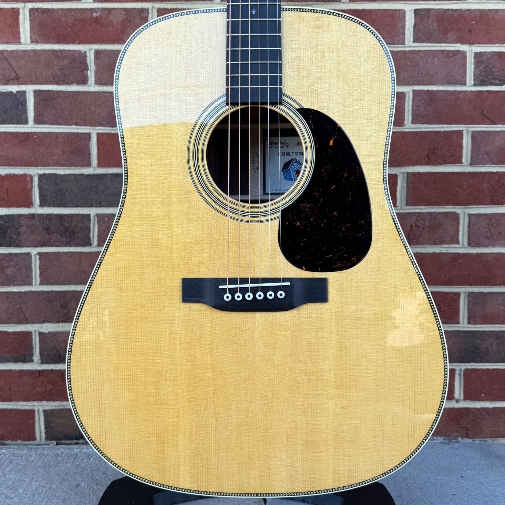Martin Martin D-28 Billy Strings Signature Model, Spruce Top, Rosewood Back & Sides, Hardshell Case
