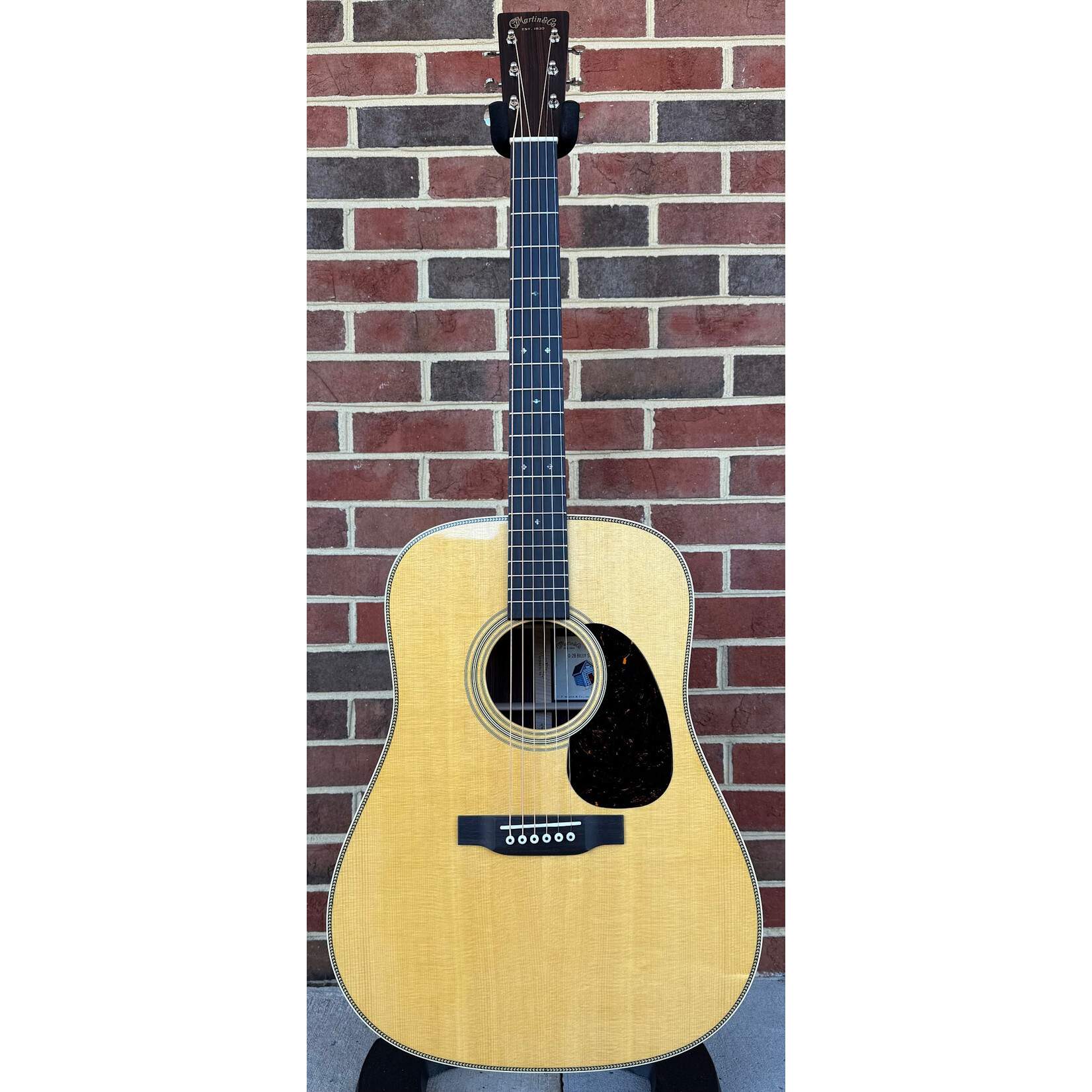 Martin Martin D-28 Billy Strings Signature Model, Spruce Top, Rosewood Back & Sides, Hardshell Case