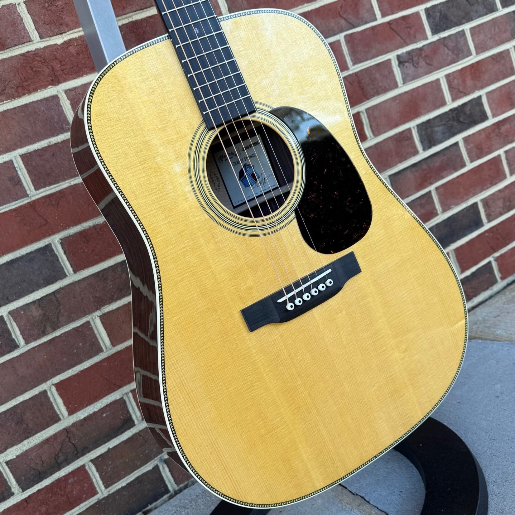 Martin Martin D-28 Billy Strings Signature Model, Spruce Top, Rosewood Back & Sides, Hardshell Case