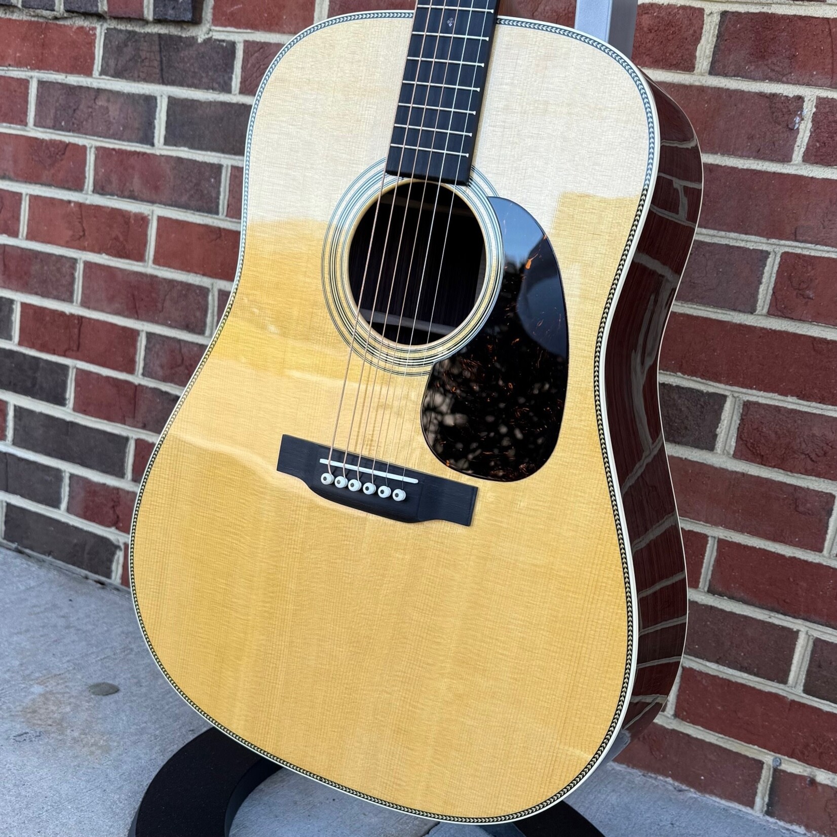 Martin Martin D-28 Billy Strings Signature Model, Spruce Top, Rosewood Back & Sides, Hardshell Case