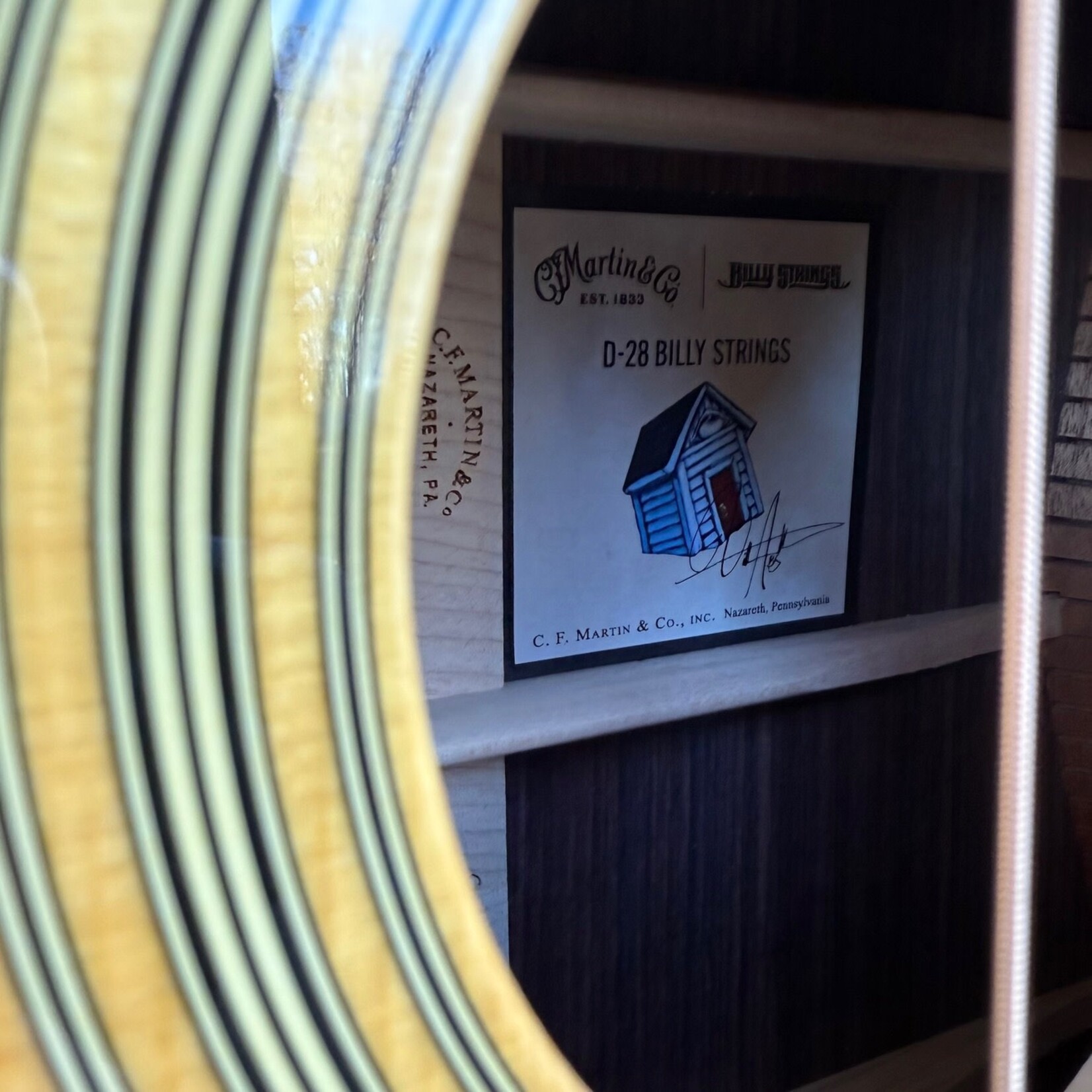 Martin Martin D-28 Billy Strings Signature Model, Spruce Top, Rosewood Back & Sides, Hardshell Case