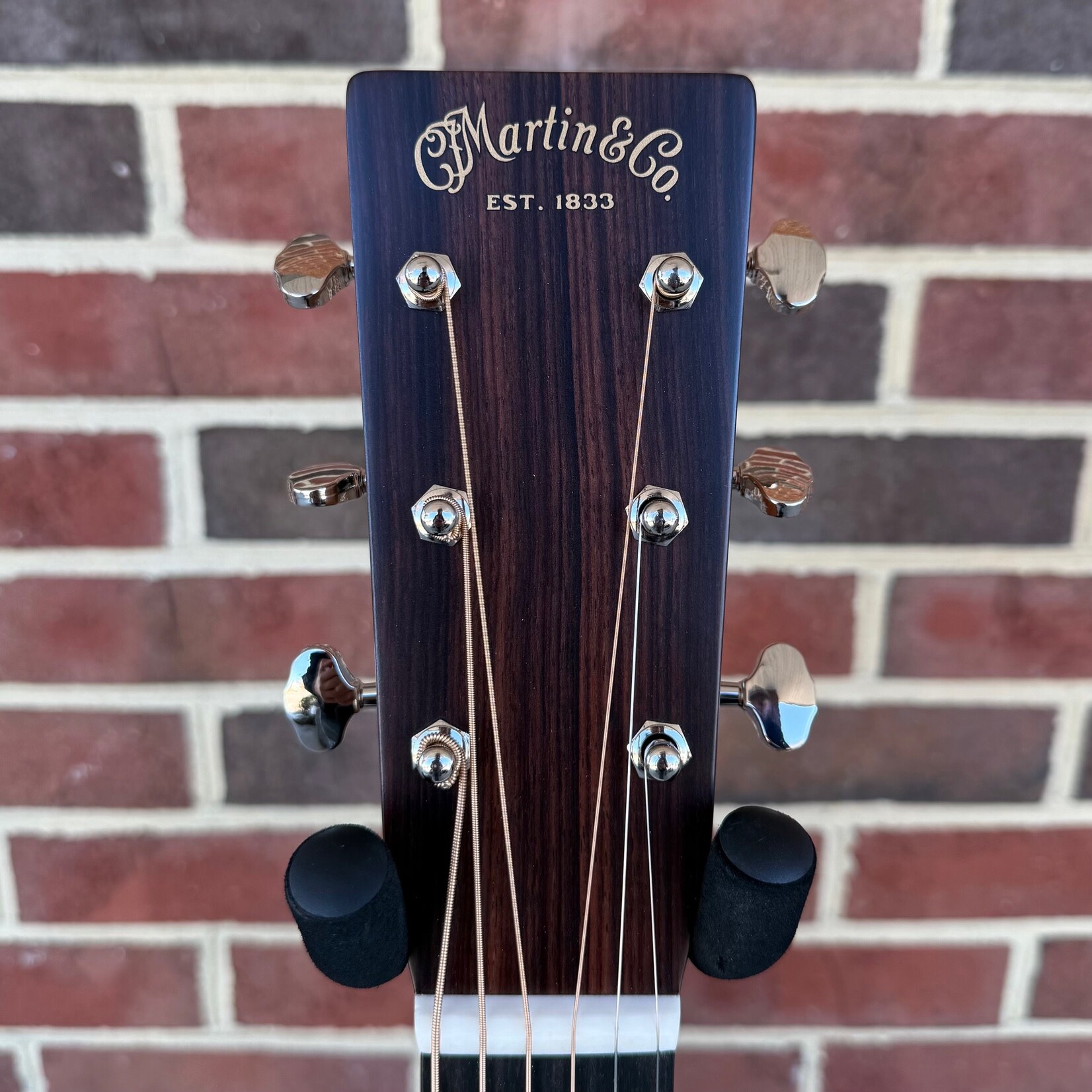 Martin Martin D-28 Billy Strings Signature Model, Spruce Top, Rosewood Back & Sides, Hardshell Case