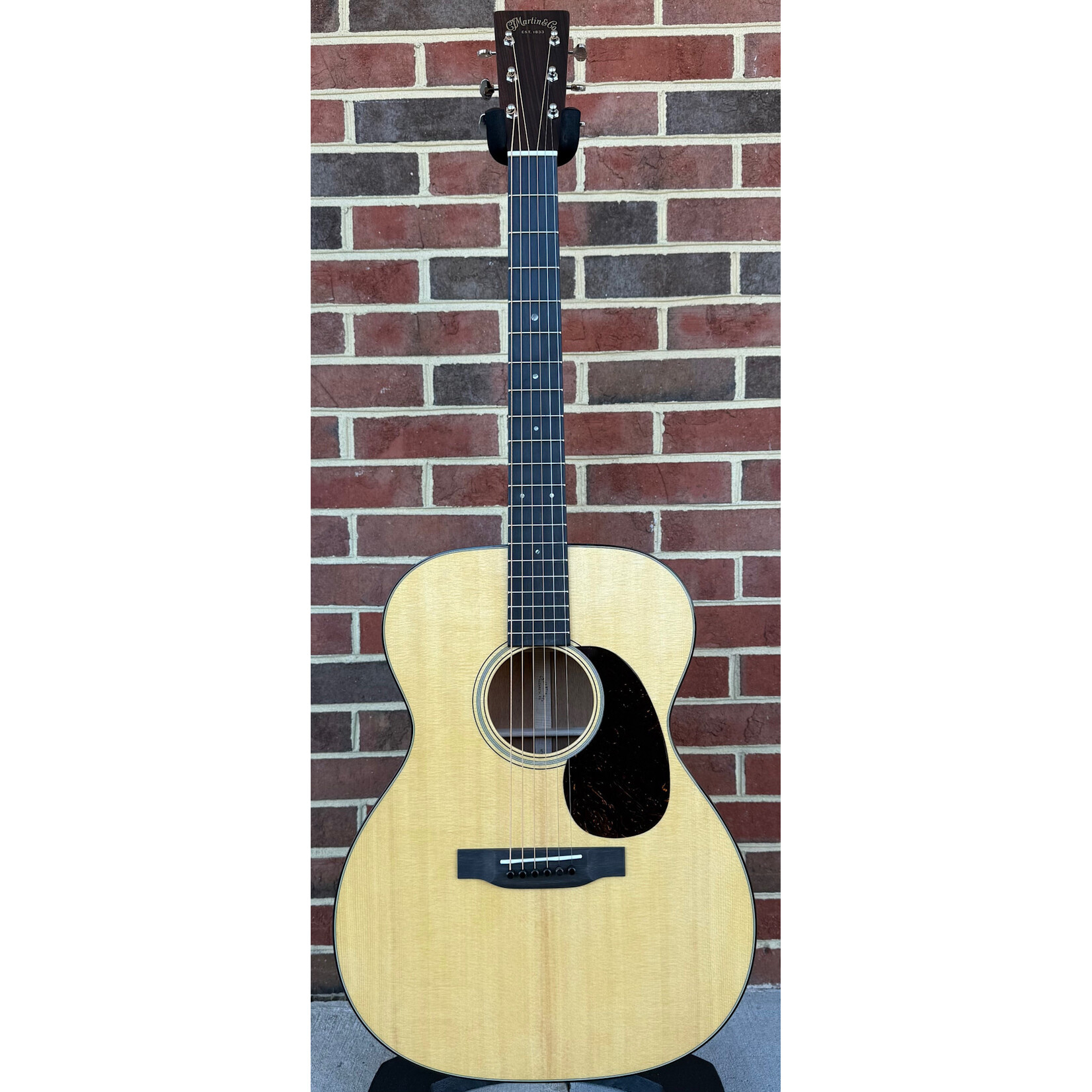 Martin Martin 000-18, Spruce Top, Mahogany Back & Sides, Hardshell Case
